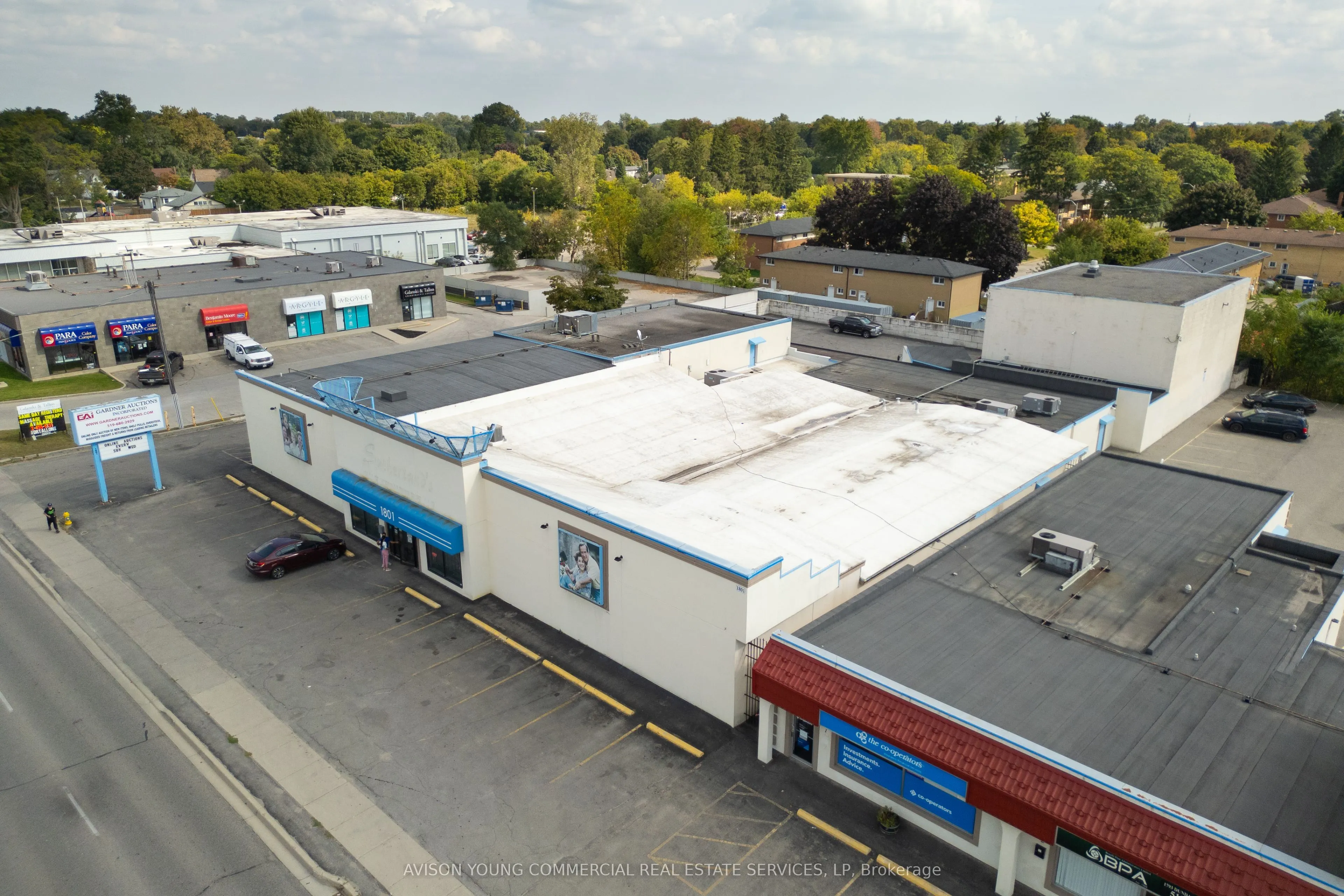 1801 Dundas Street