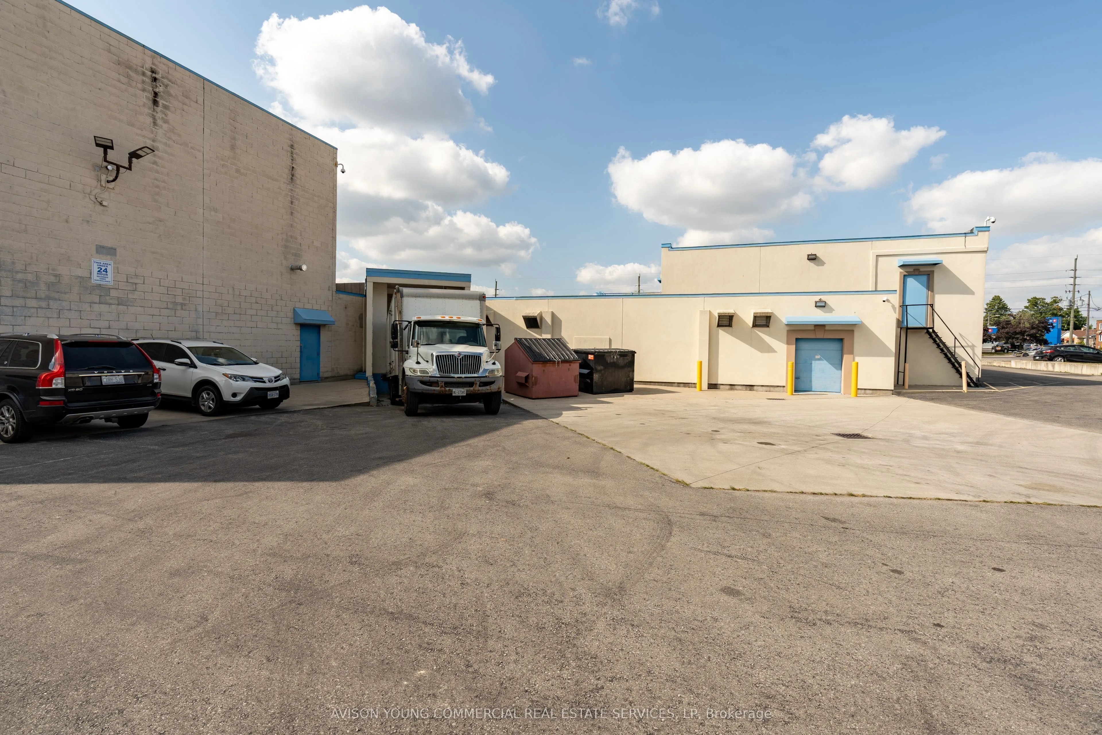 1801 Dundas Street