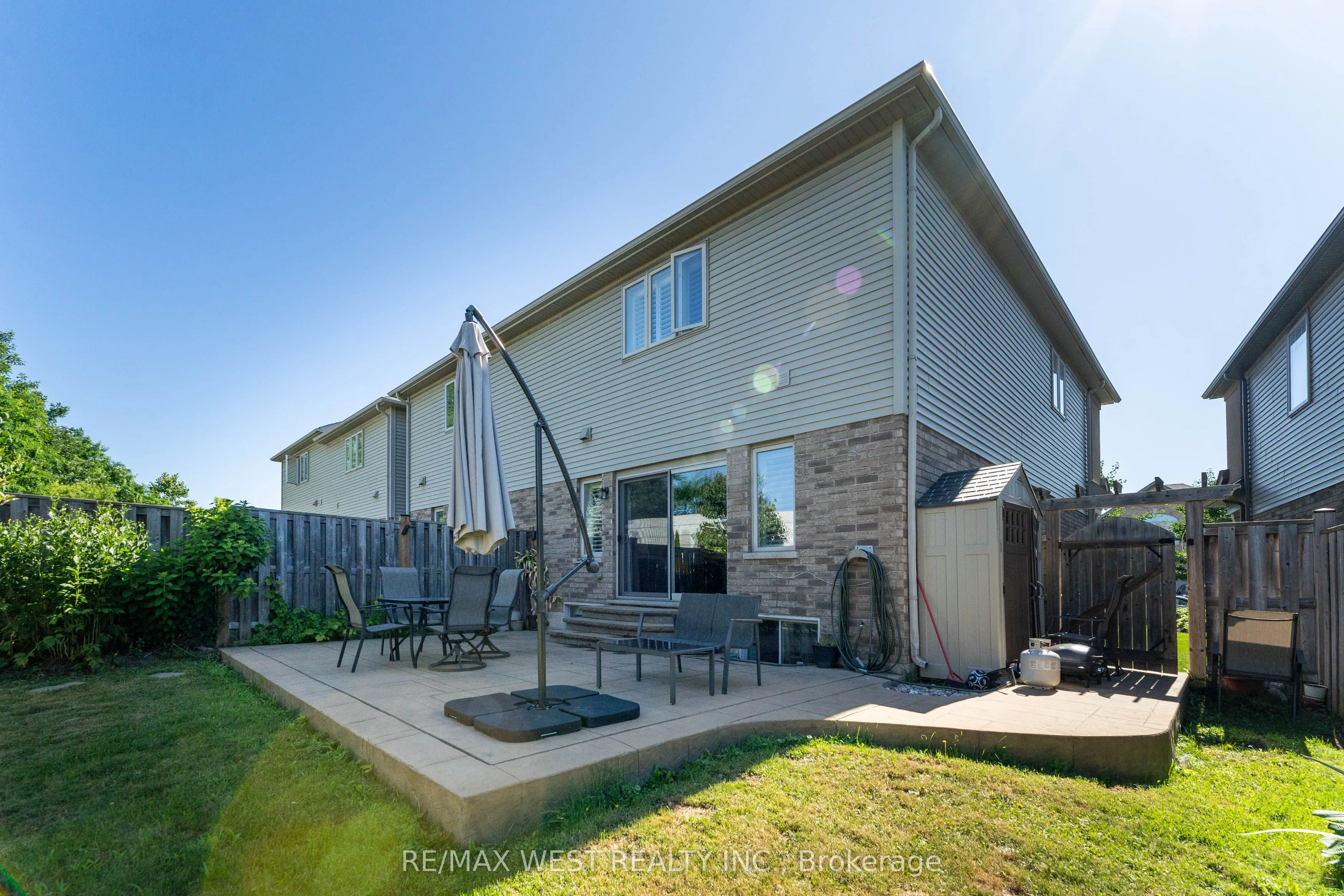 71 Sexton Crescent