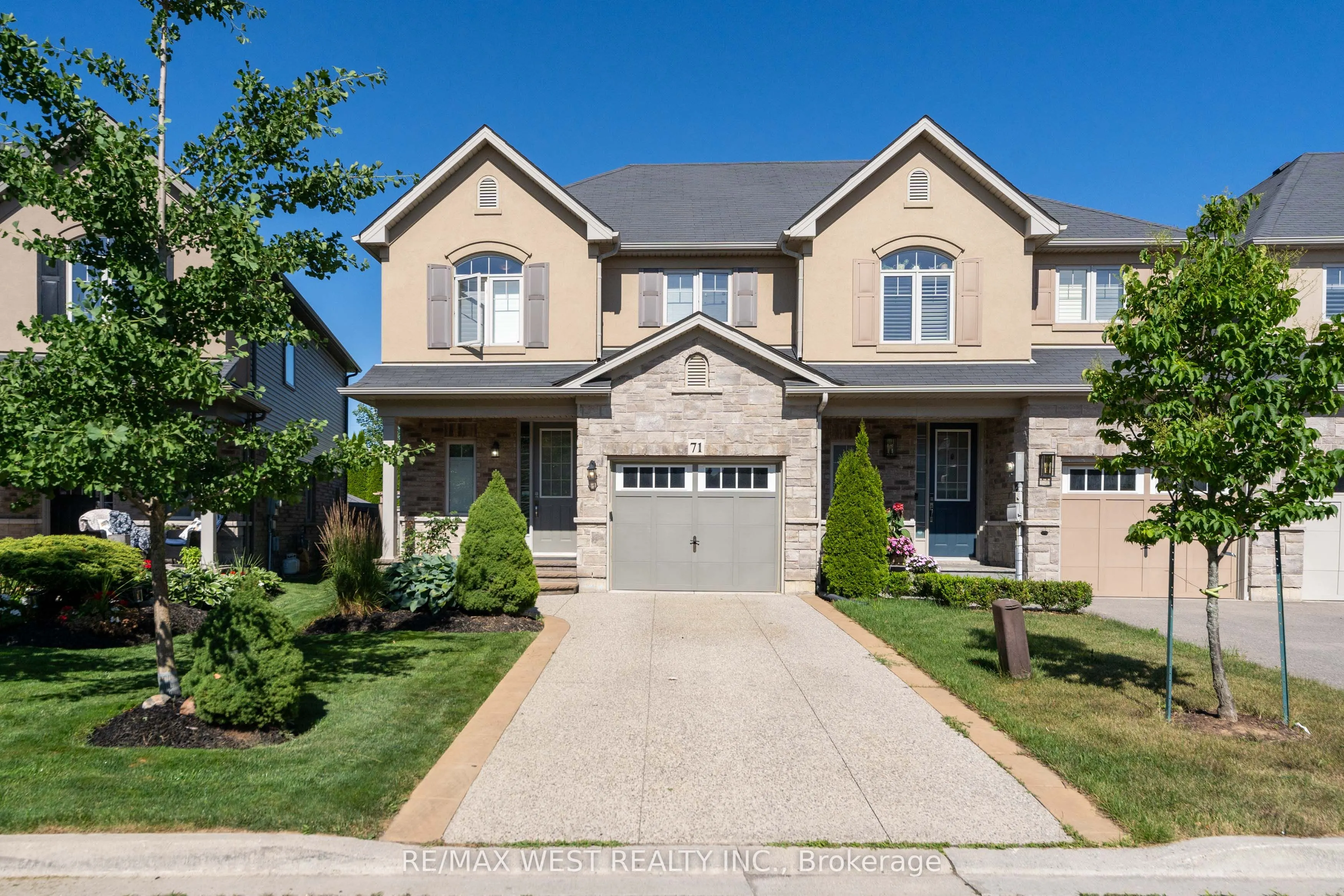 71 Sexton Crescent