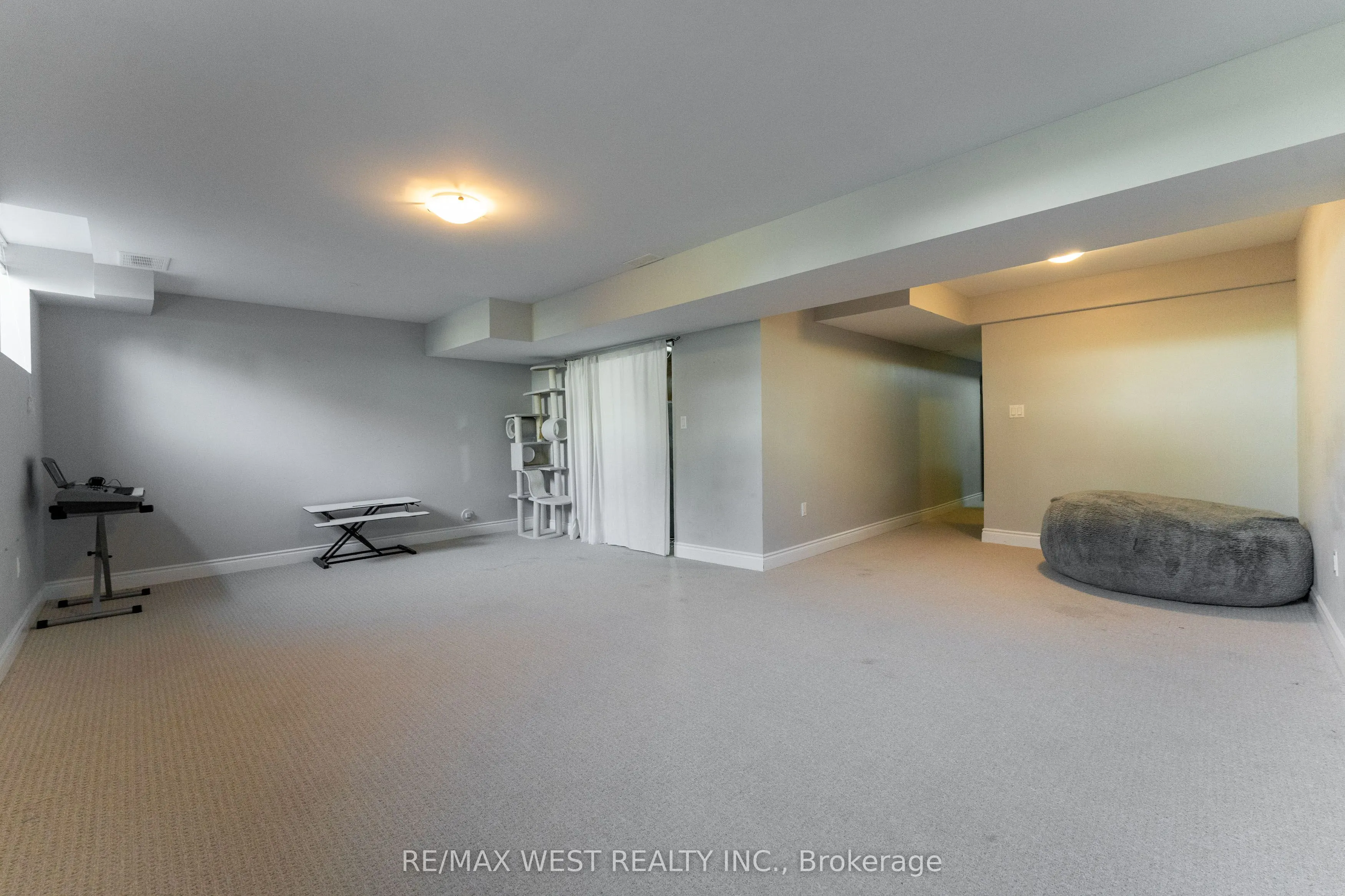 71 Sexton Crescent