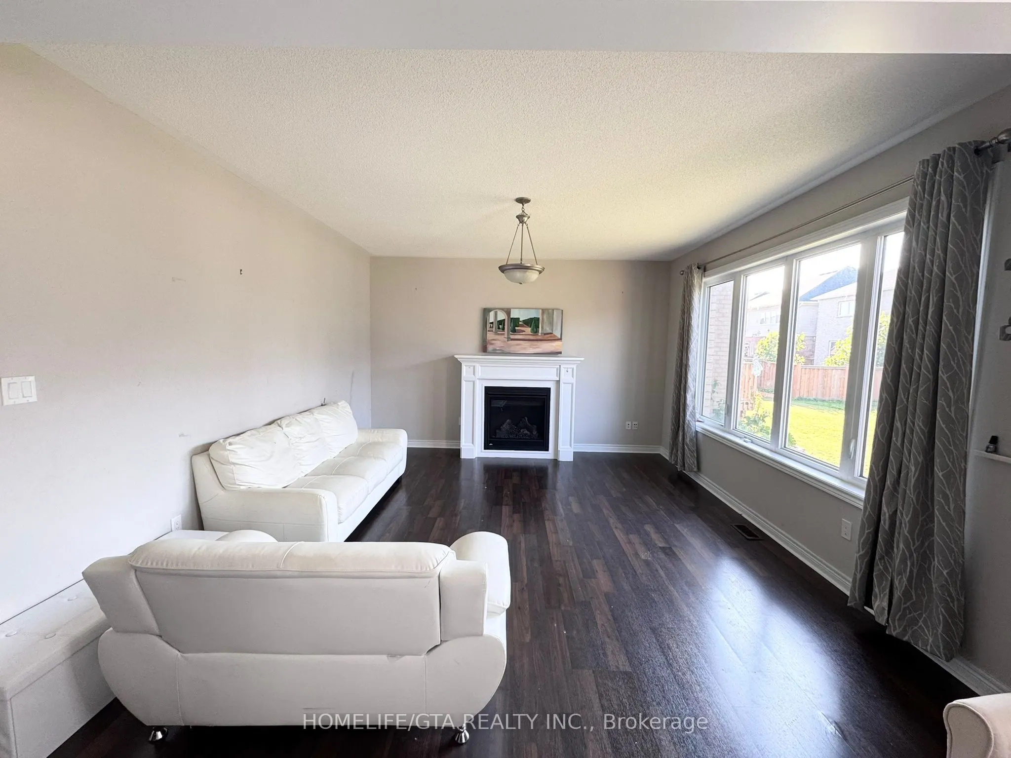 61 Barlow Place