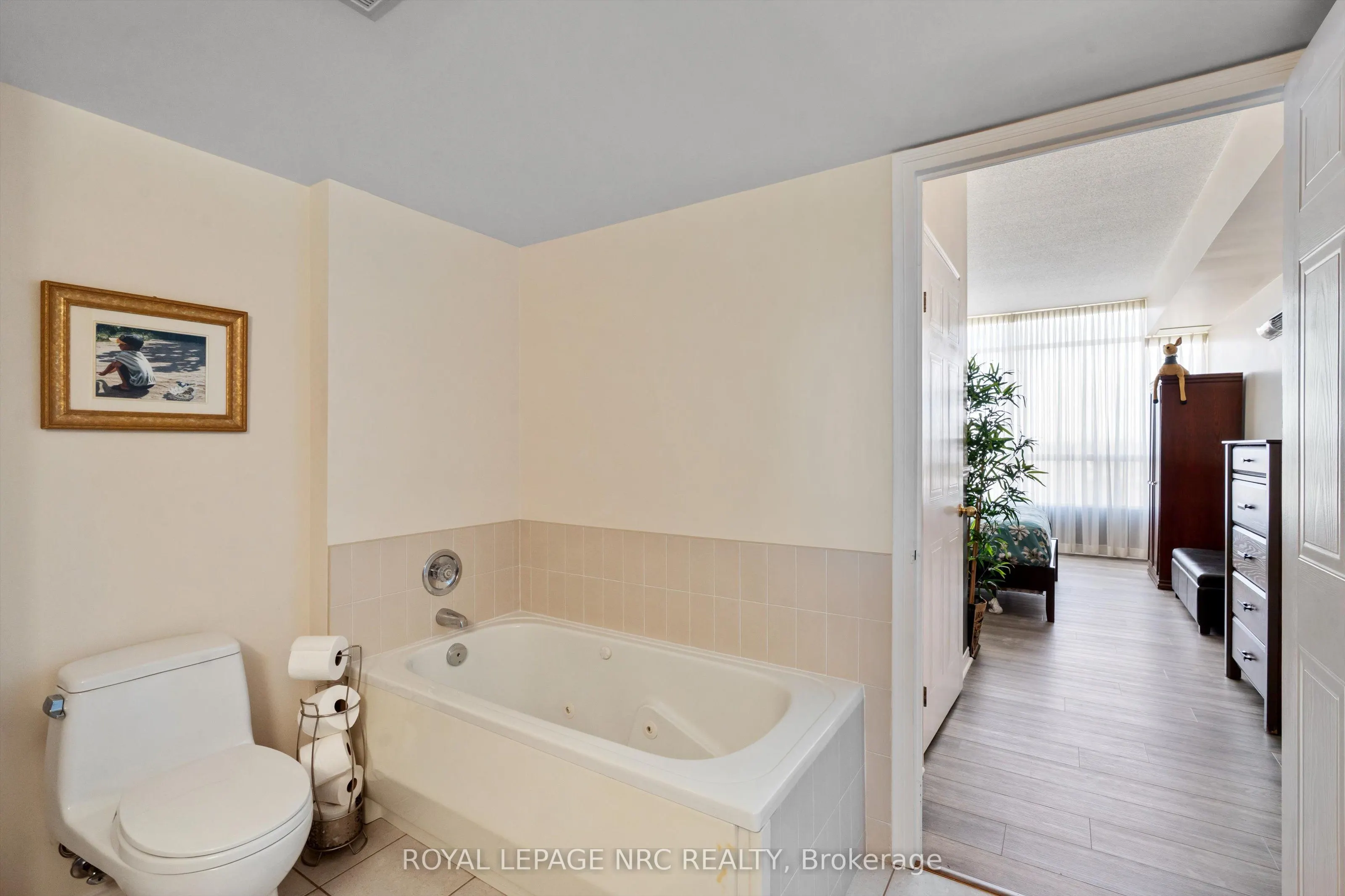 5100 Dorchester Road, #807