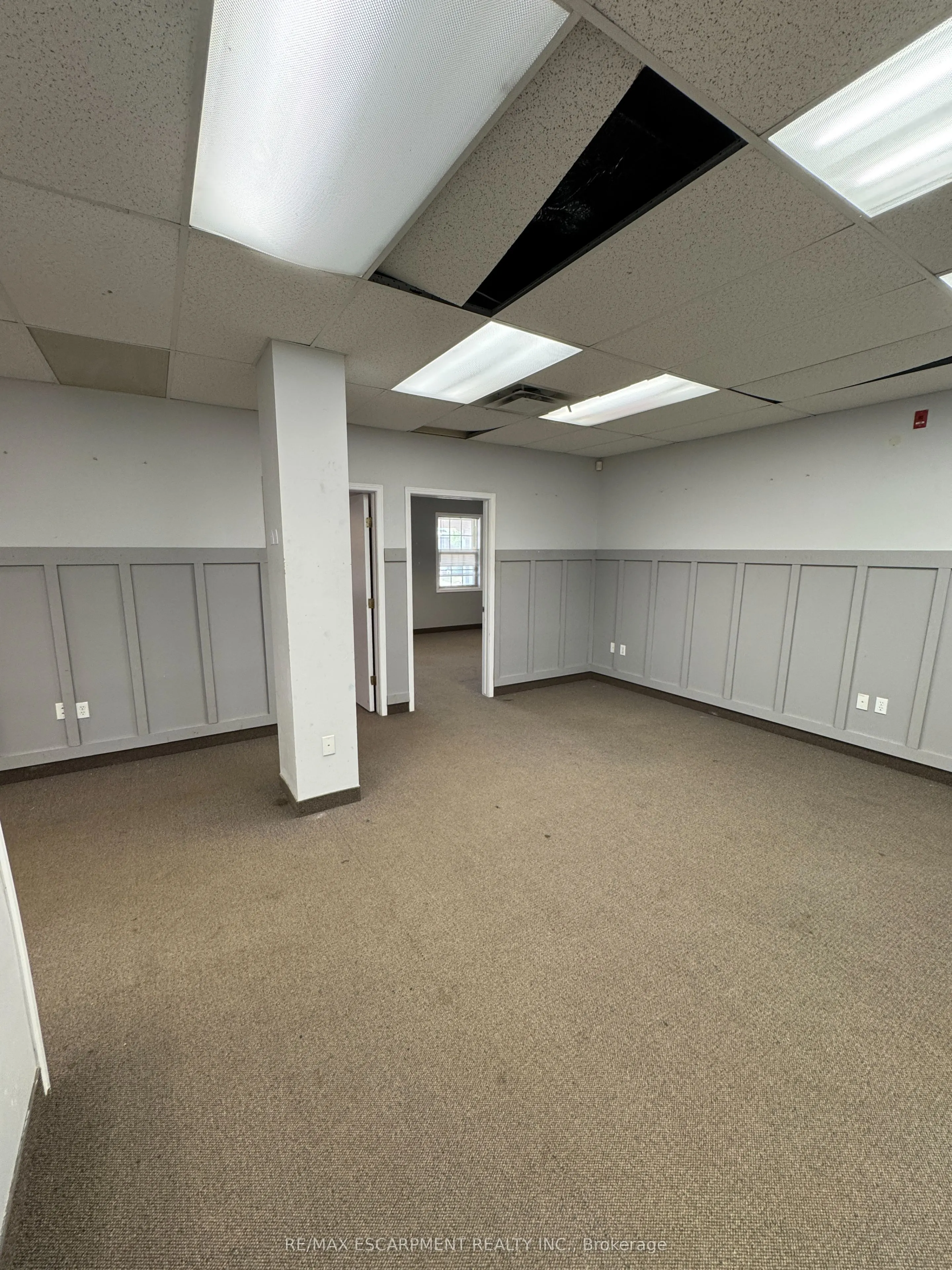 4100 Victoria Avenue, #102