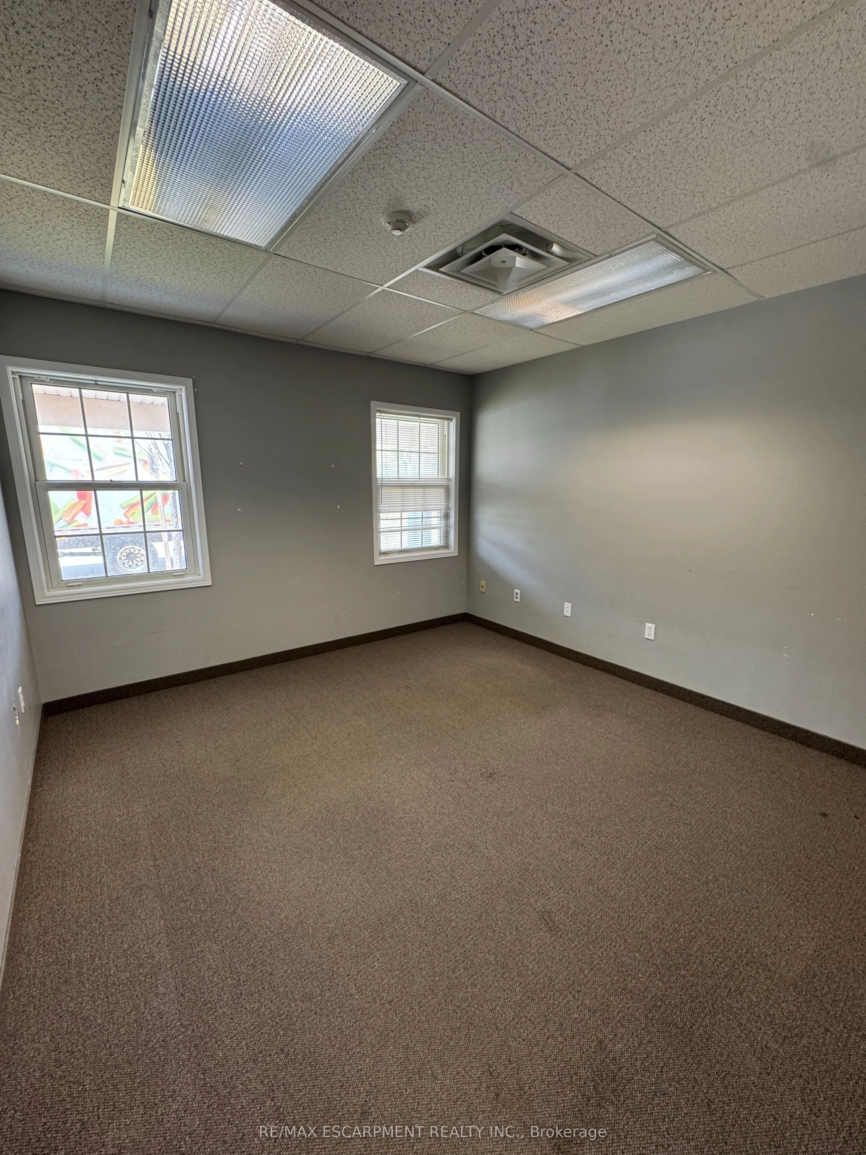 4100 Victoria Avenue, #102