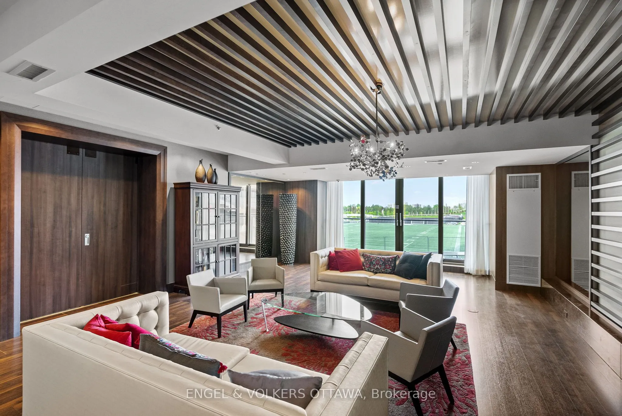 1035 BANK Street, #1801