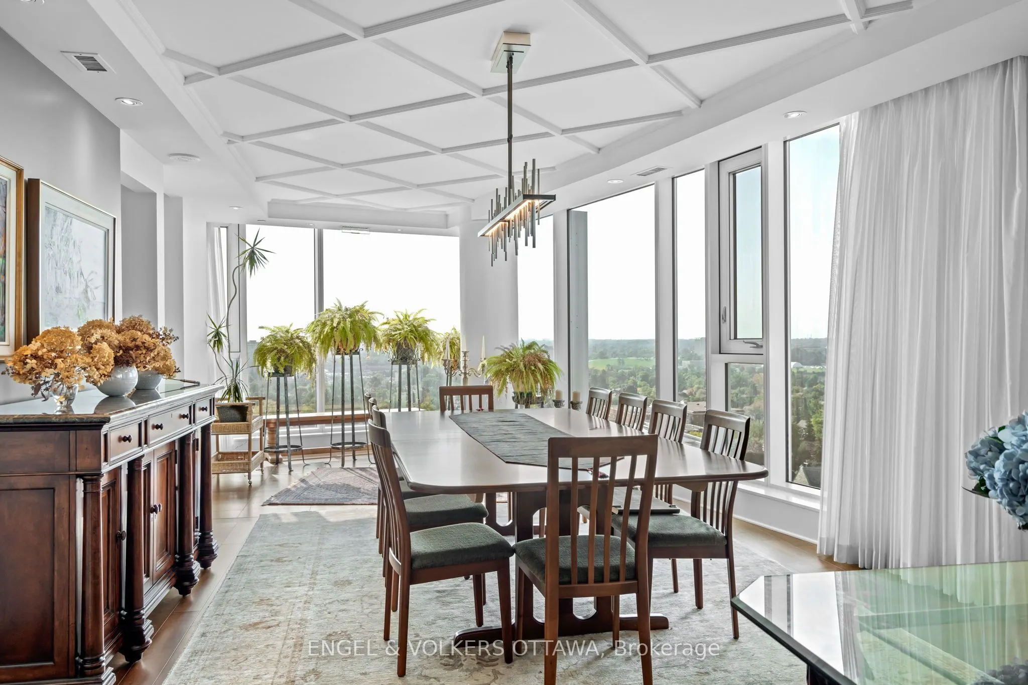 1035 BANK Street, #1801