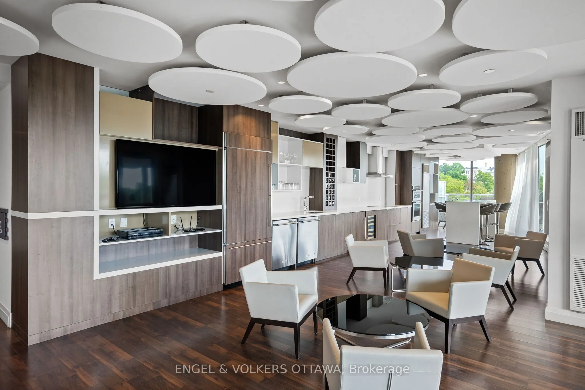 1035 BANK Street, #1801