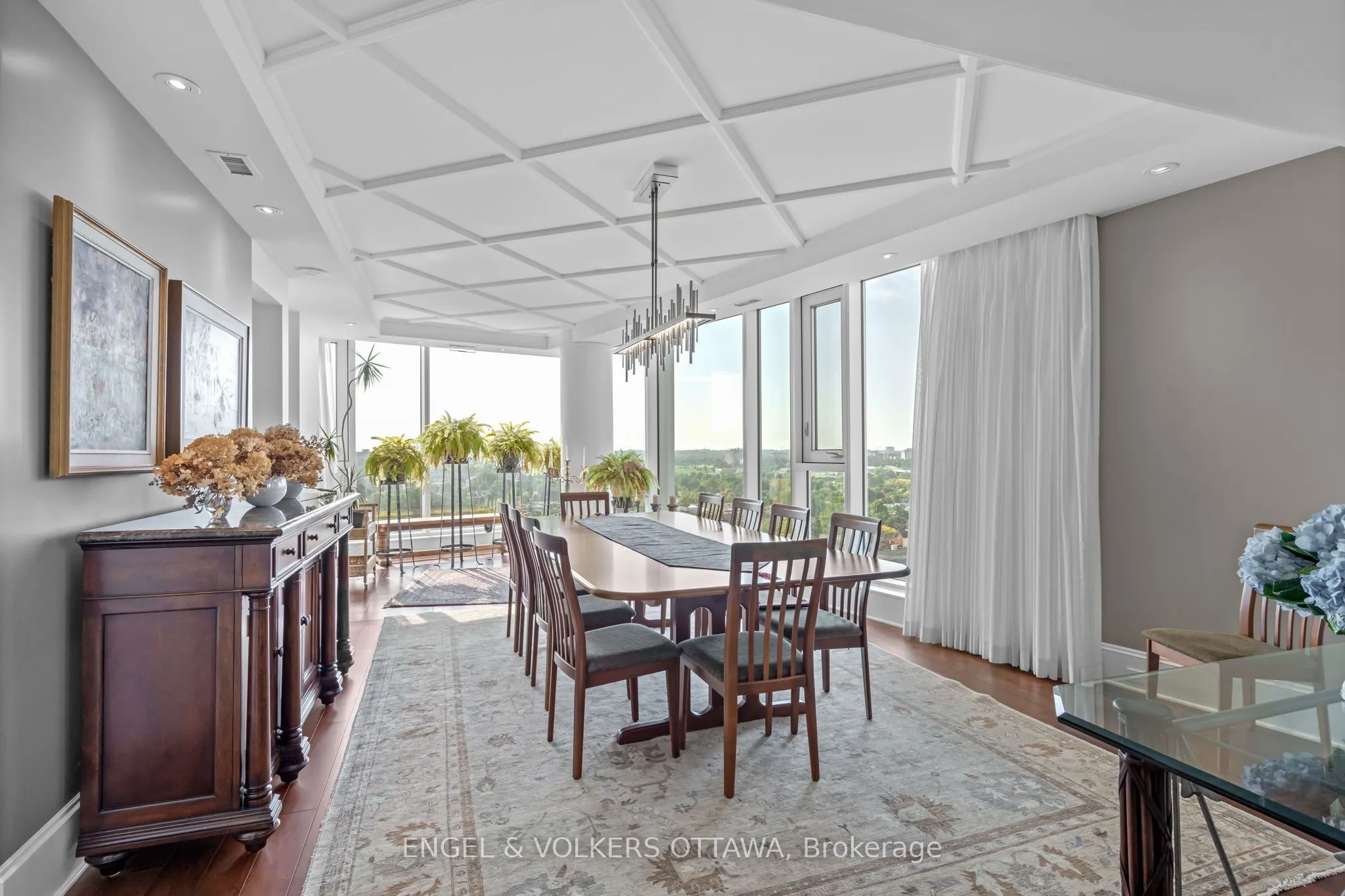 1035 BANK Street, #1801