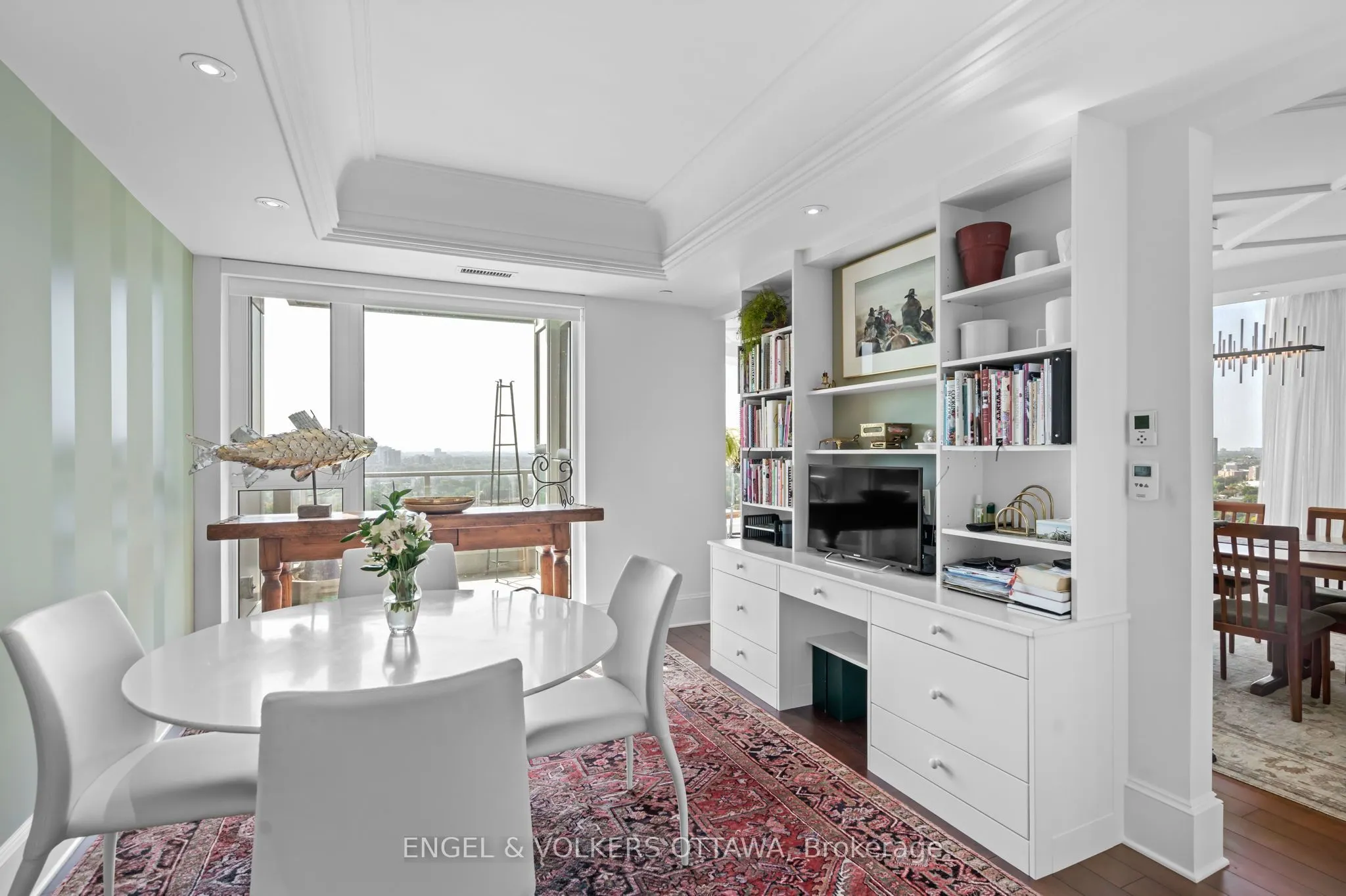 1035 BANK Street, #1801