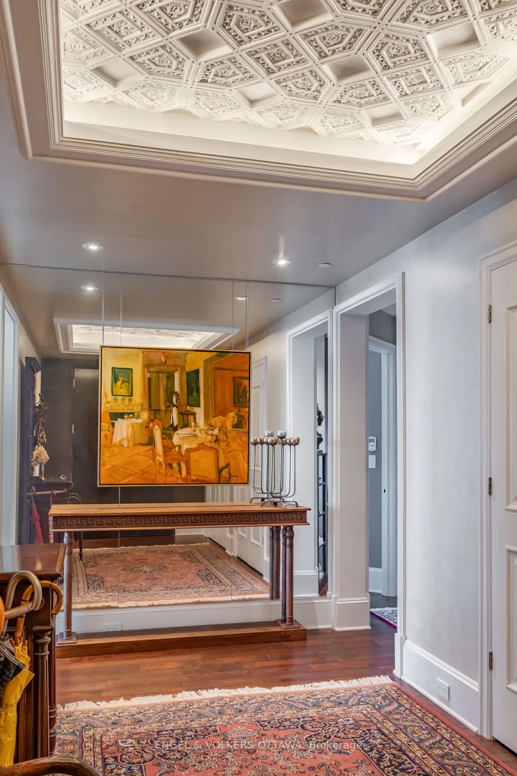 1035 BANK Street, #1801