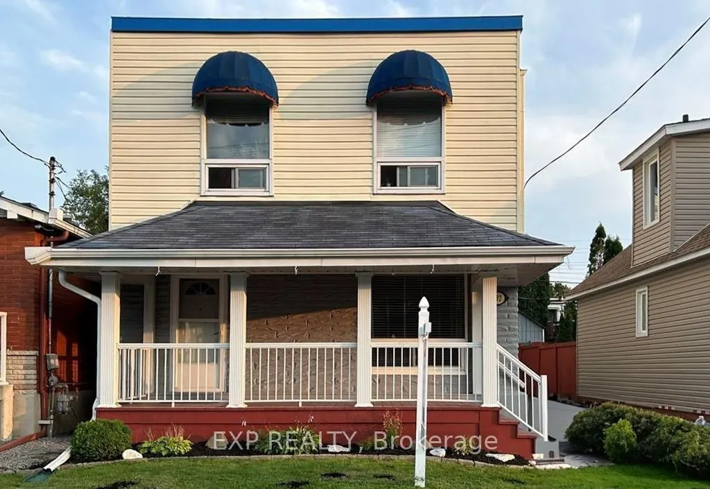 332 Shakespeare Street, #1