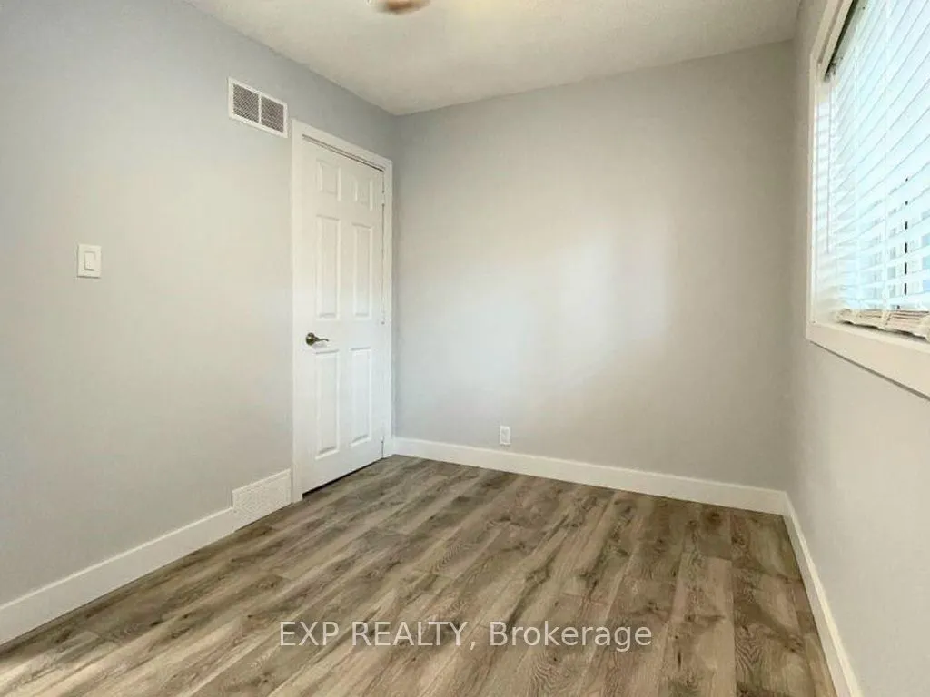 332 Shakespeare Street, #1