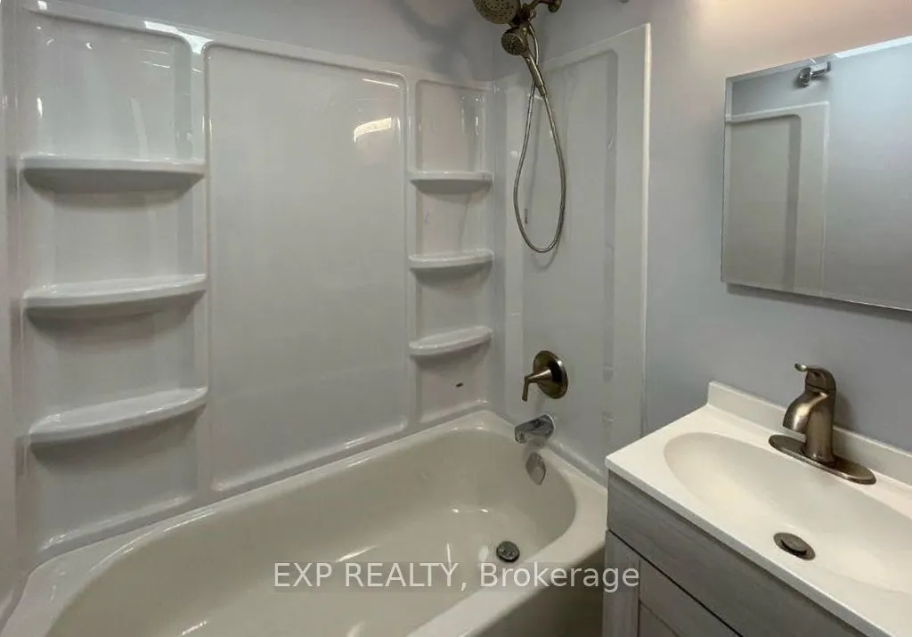 332 Shakespeare Street, #1
