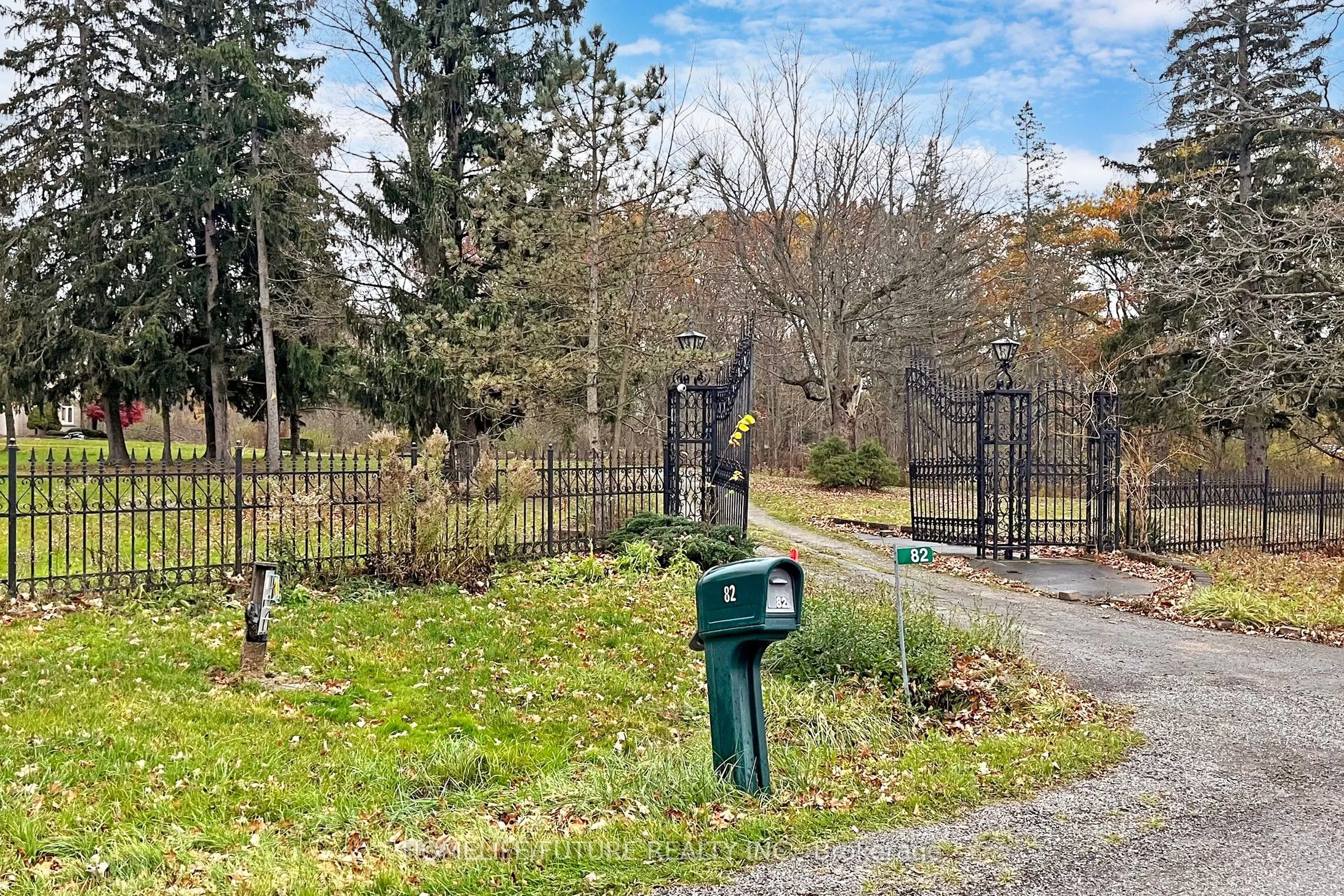 82 Pearson Road