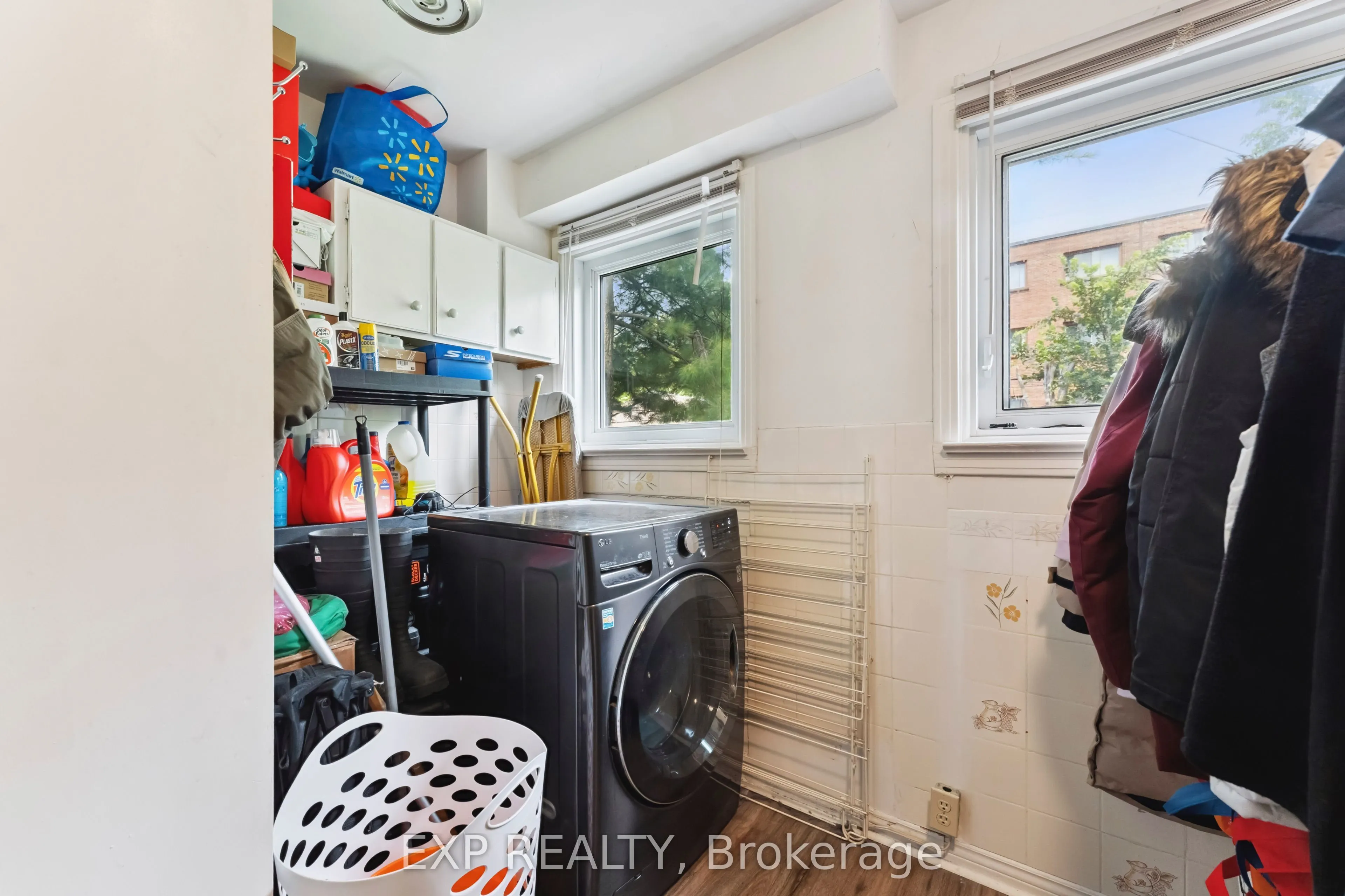 1395 Caldwell Avenue