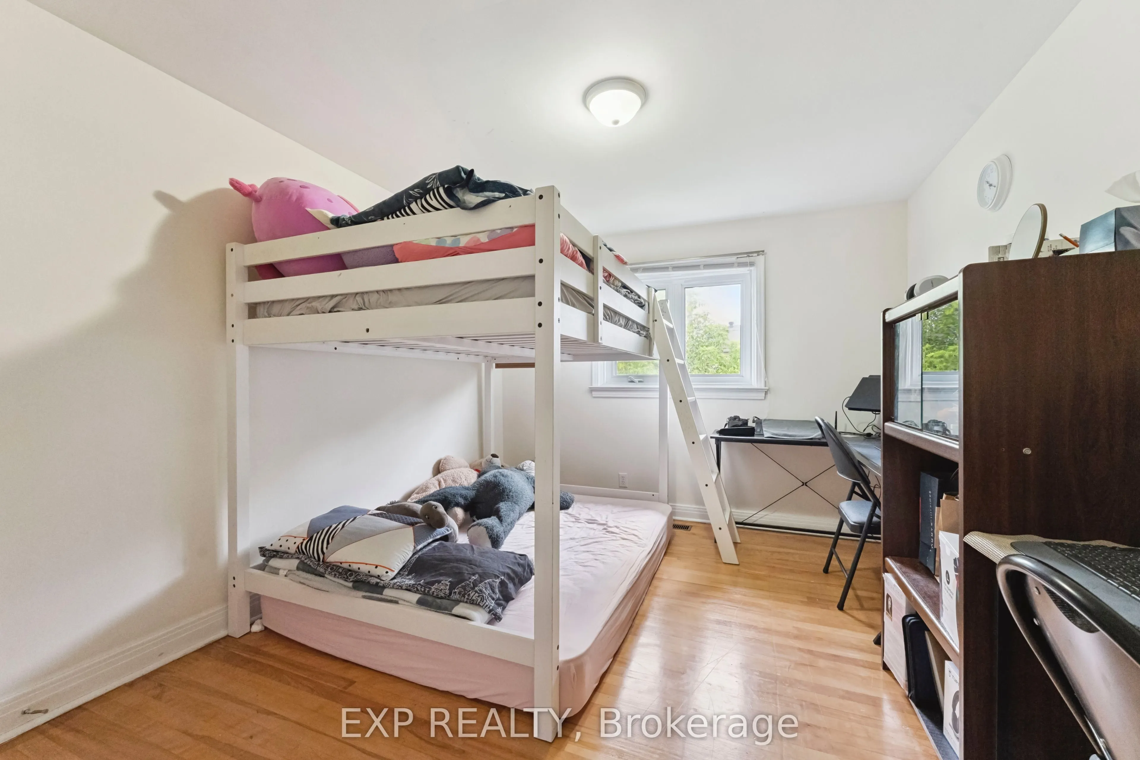 1395 Caldwell Avenue
