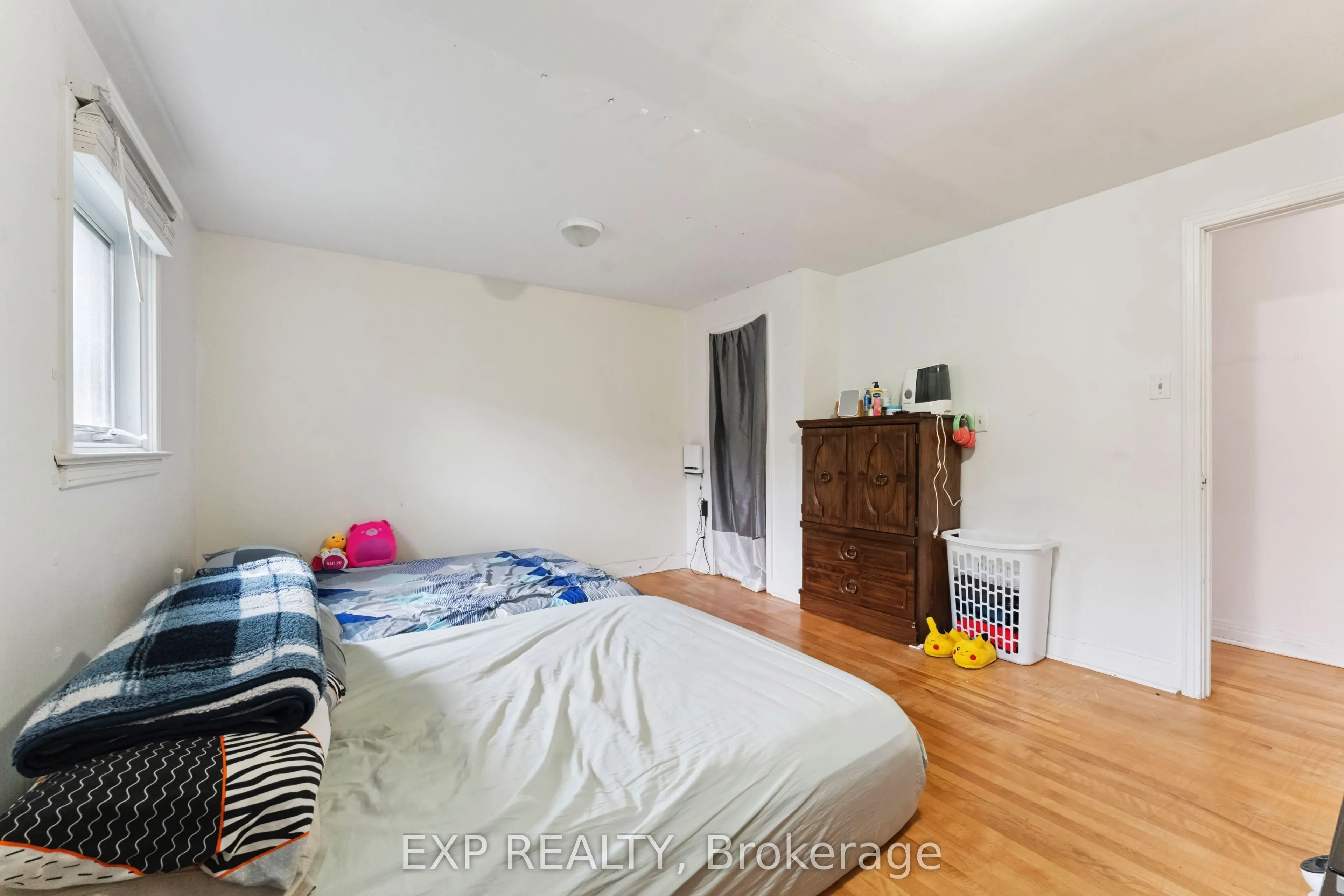 1395 Caldwell Avenue