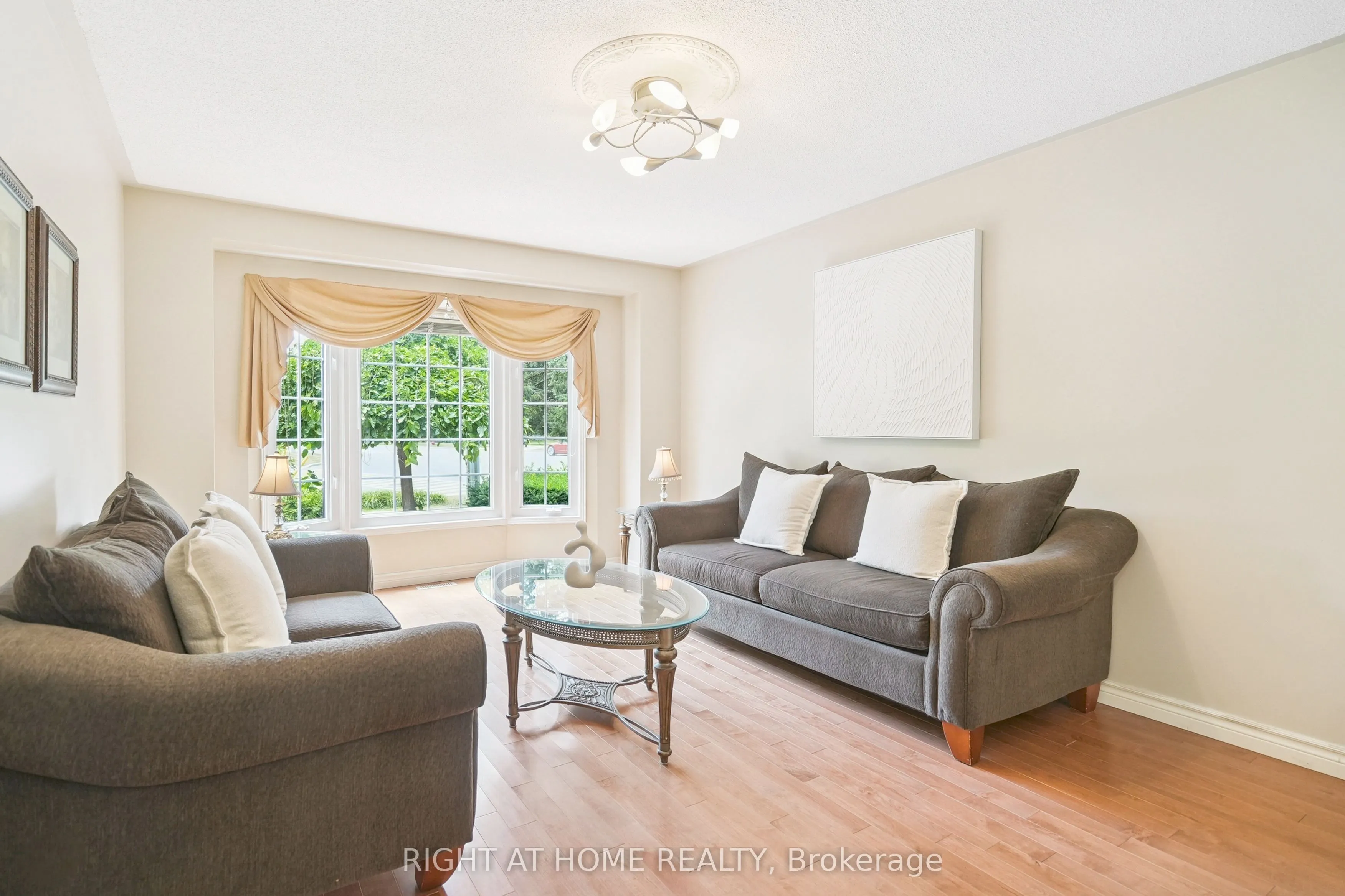 309 Amberly Boulevard