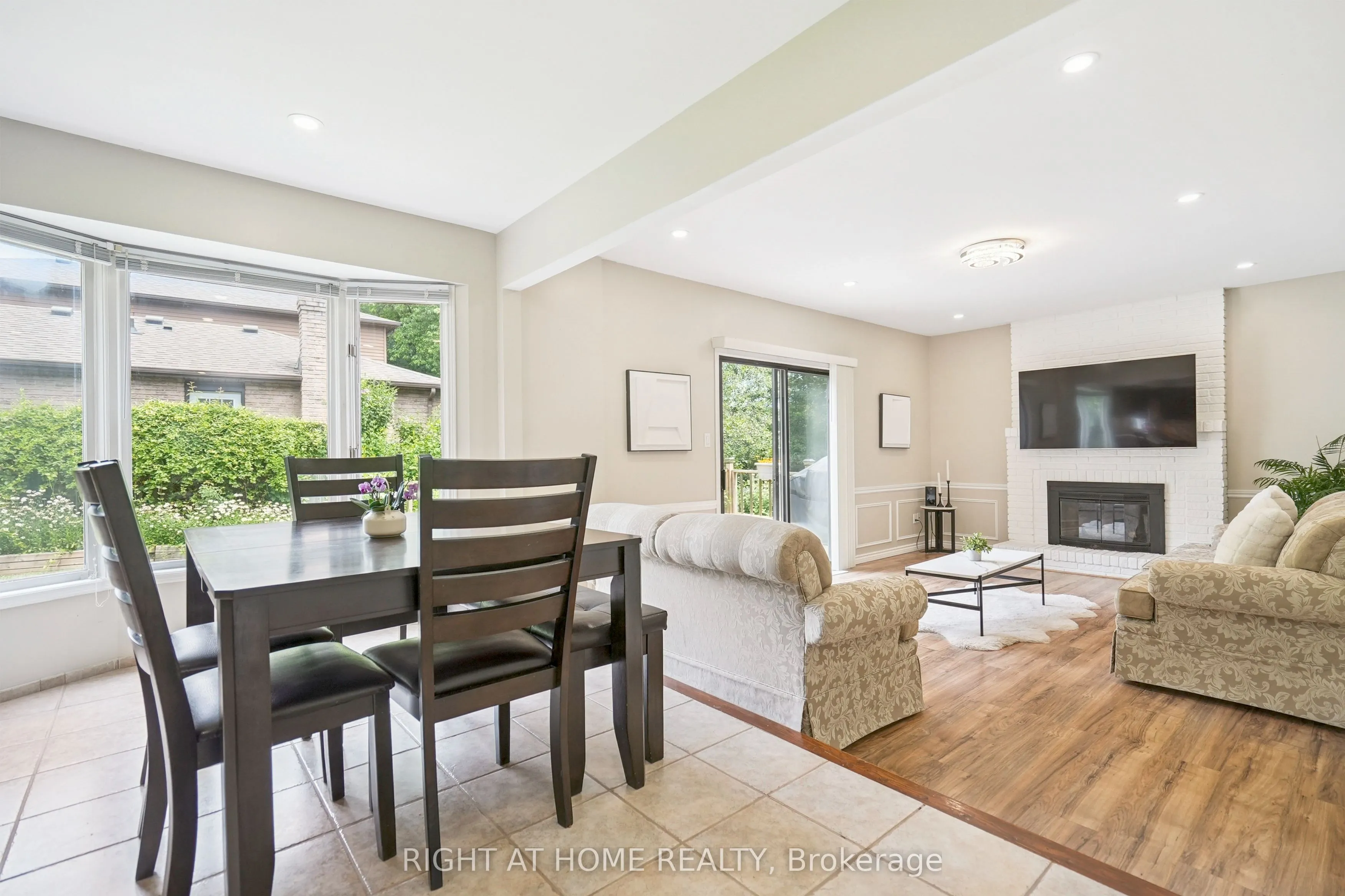 309 Amberly Boulevard