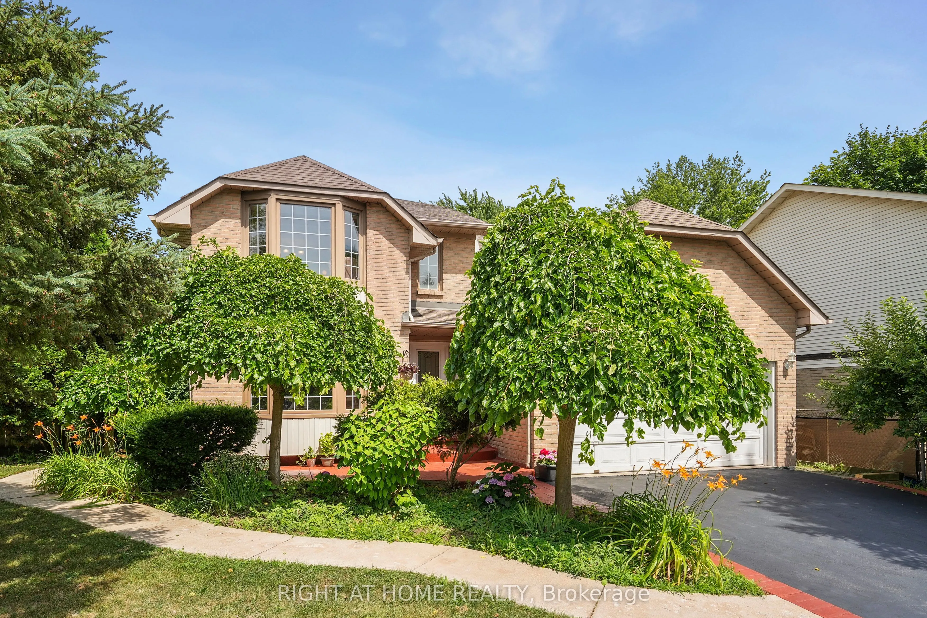 309 Amberly Boulevard
