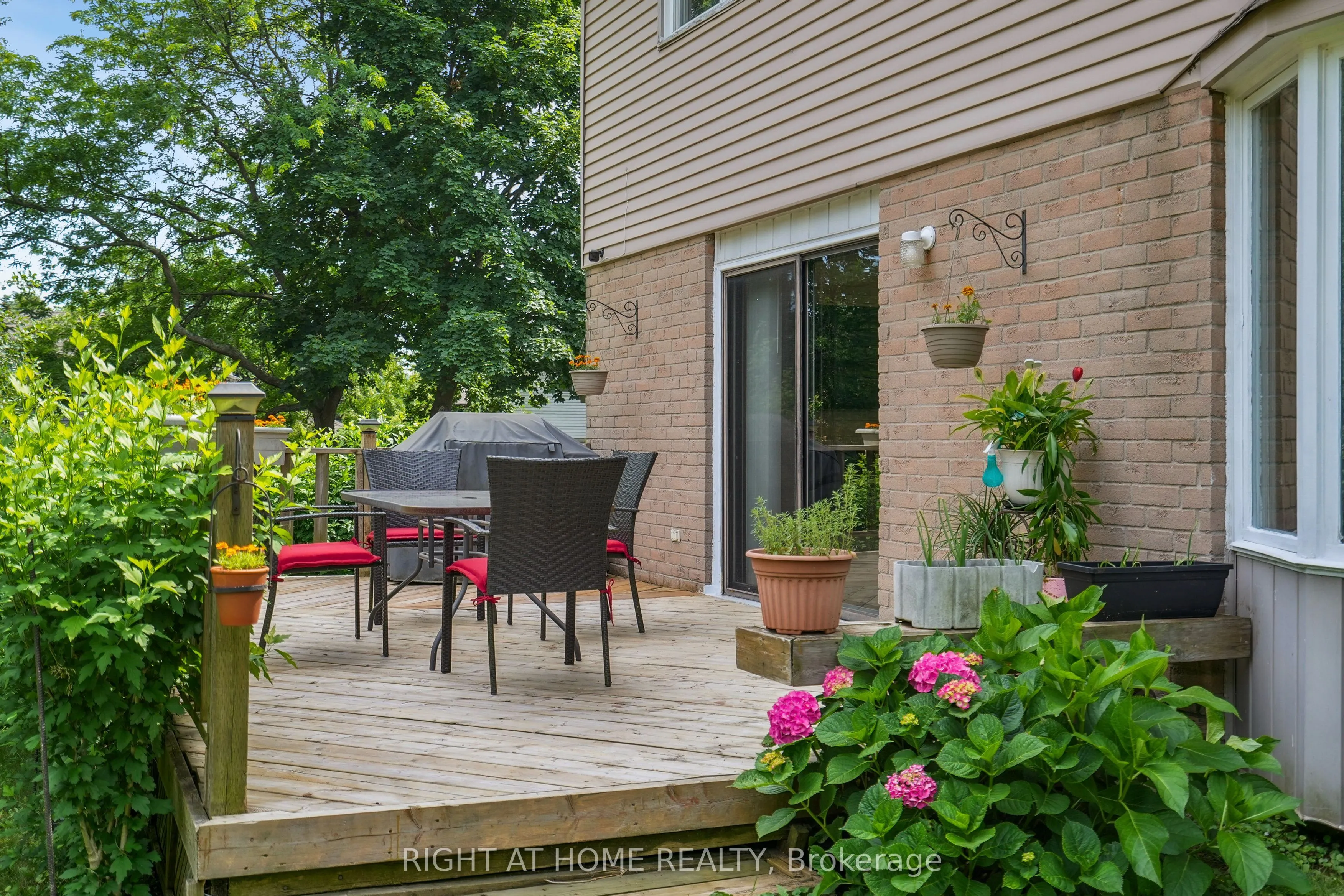 309 Amberly Boulevard