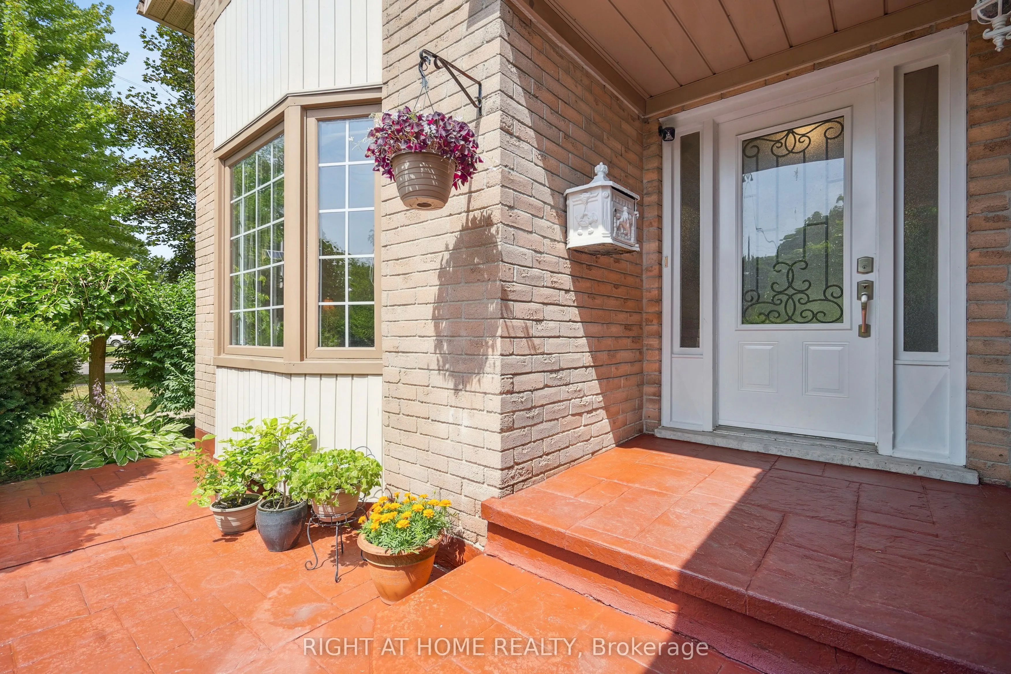 309 Amberly Boulevard
