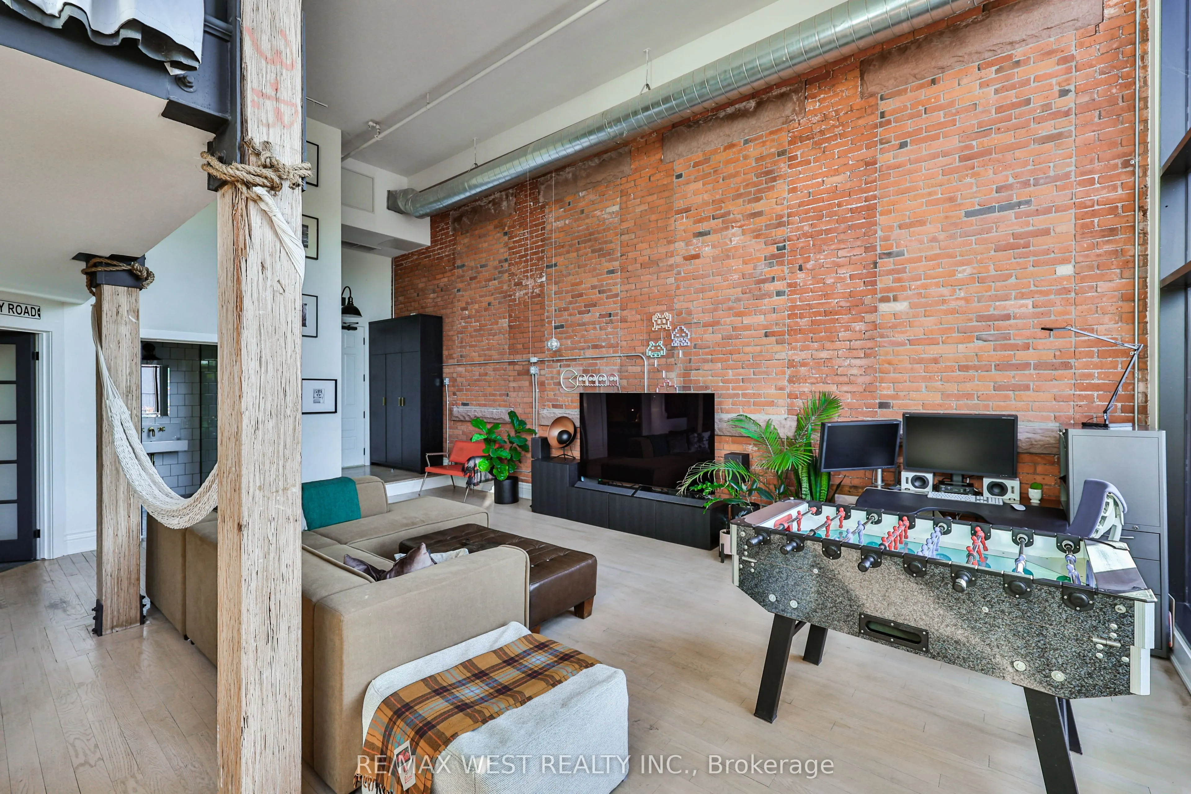 200 Stinson Street, #318