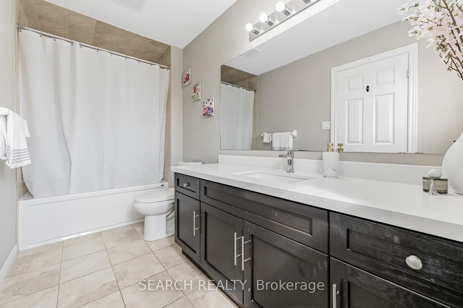111 John Brabson Crescent