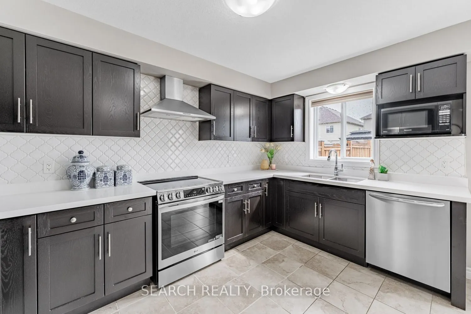 111 John Brabson Crescent