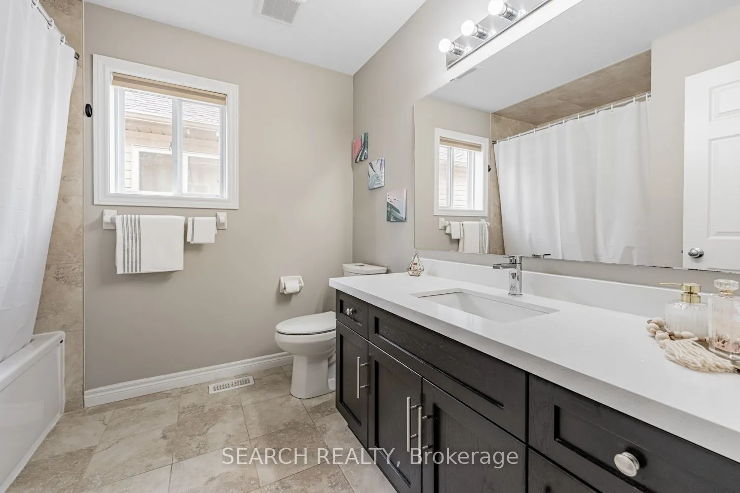 111 John Brabson Crescent