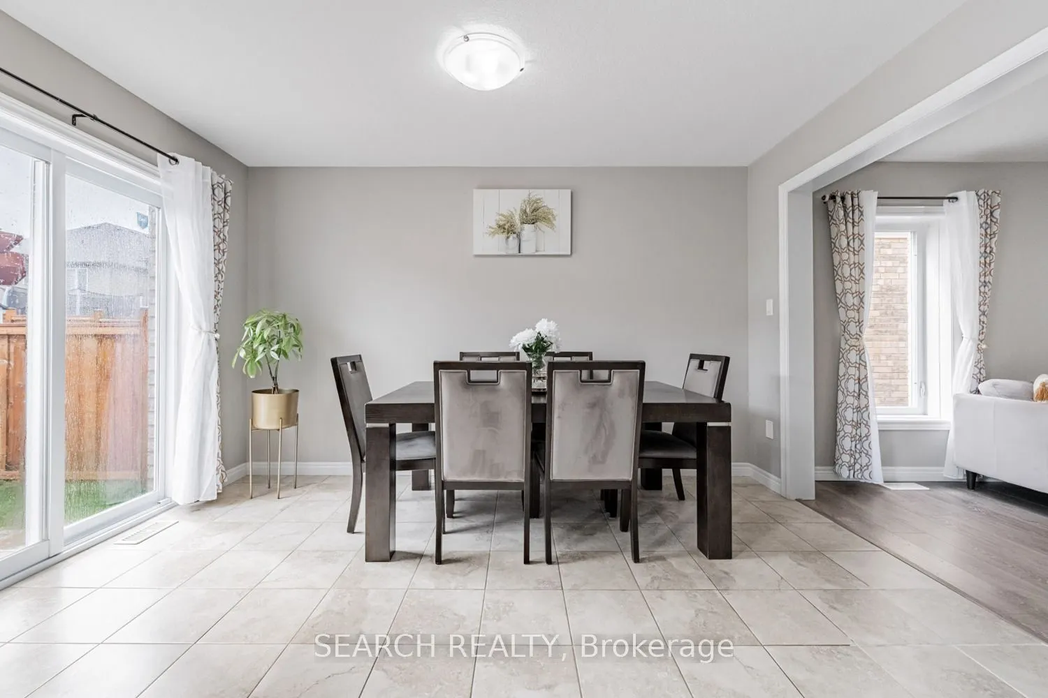 111 John Brabson Crescent