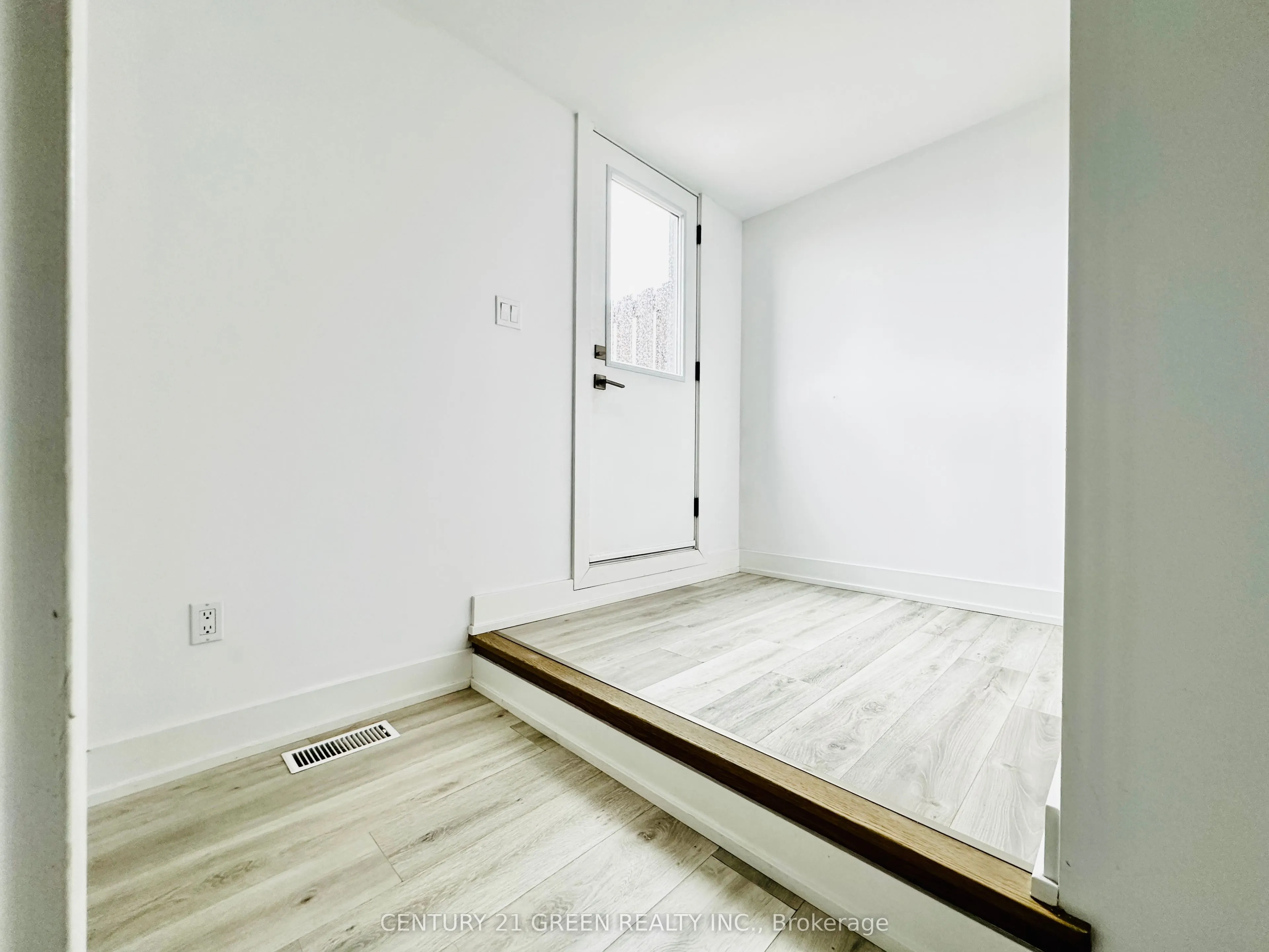3 SPRING Street