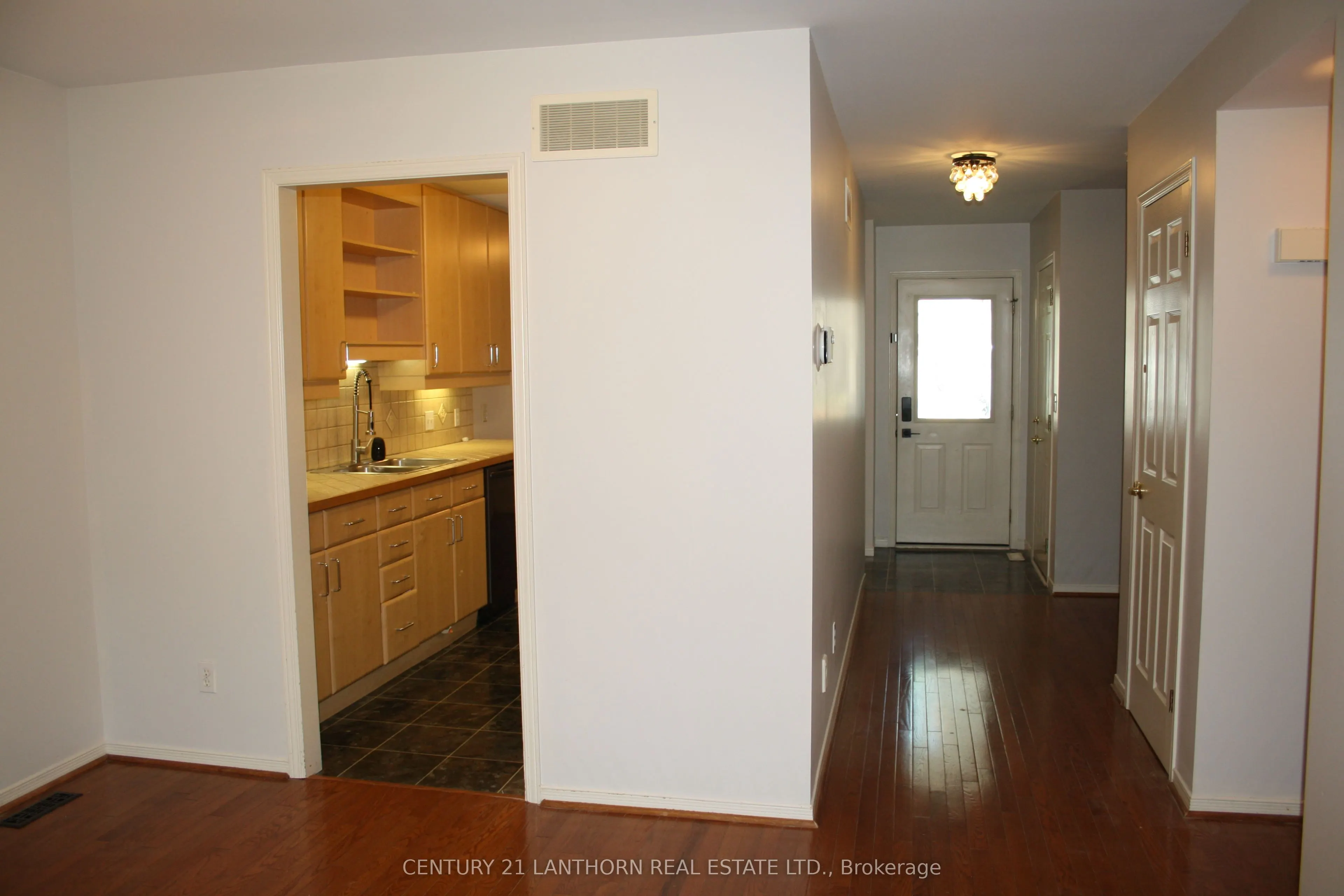 19 Pinegrove Court
