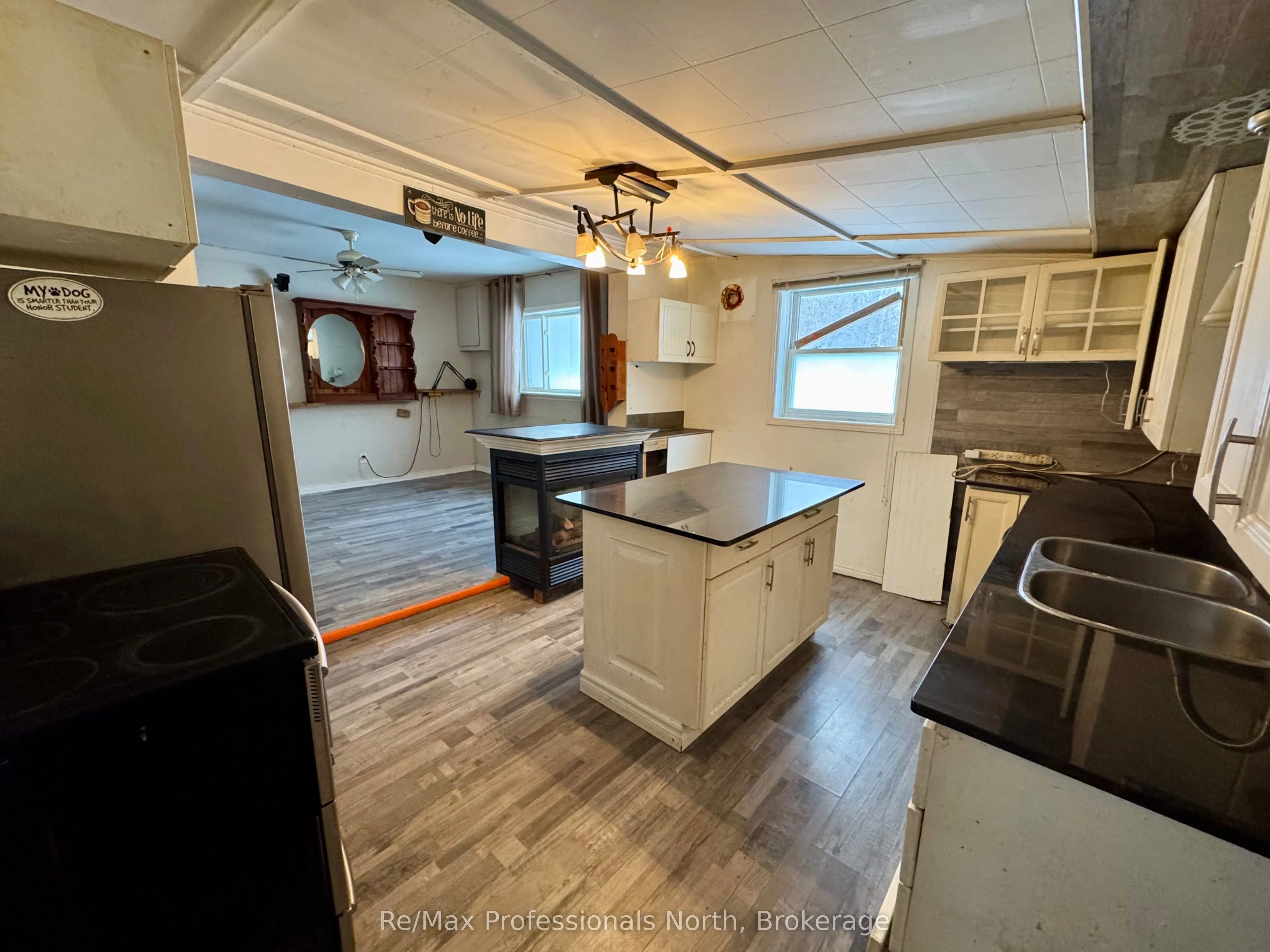 360 MUSKOKA BEACH Road