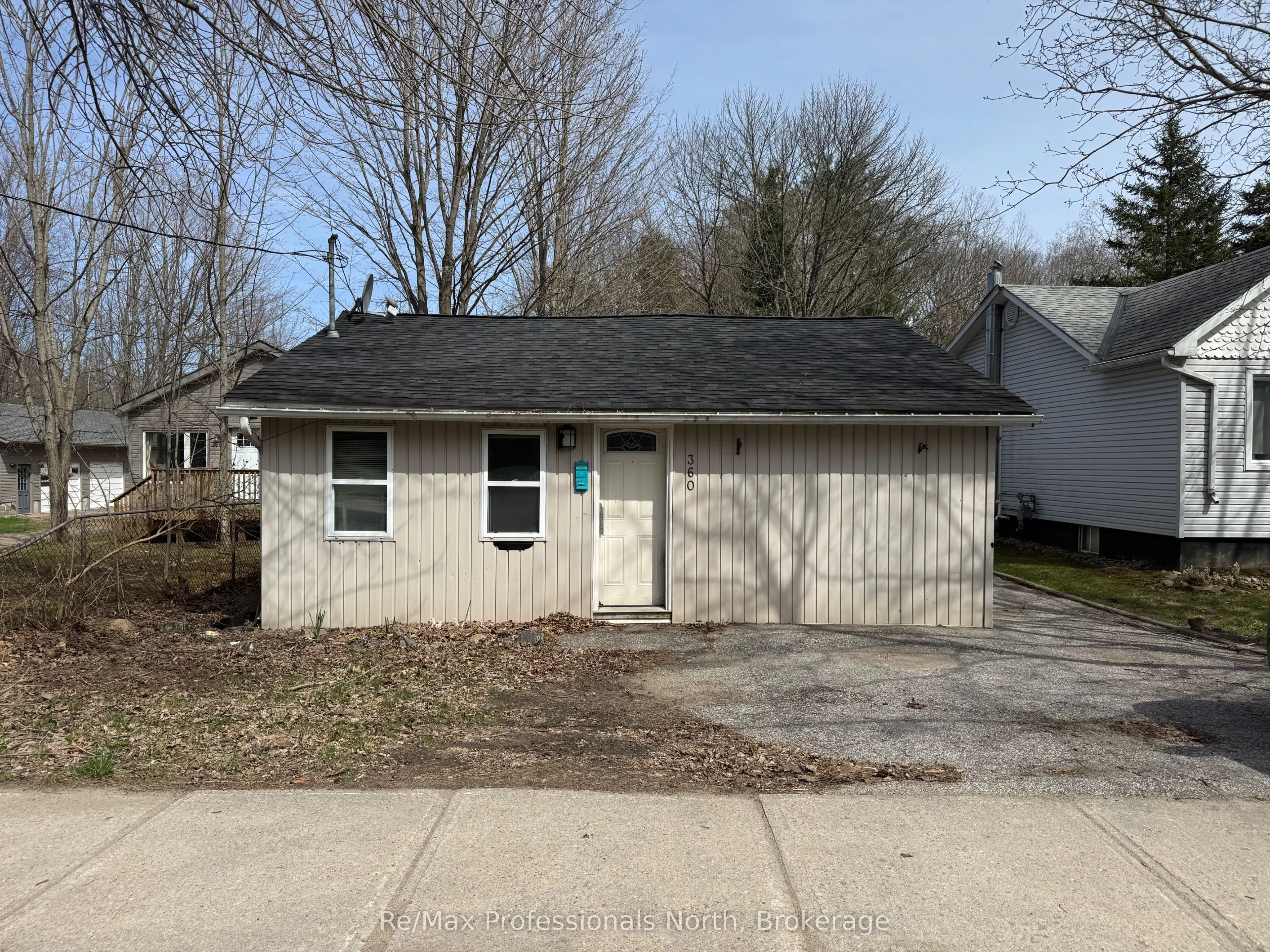 360 MUSKOKA BEACH Road
