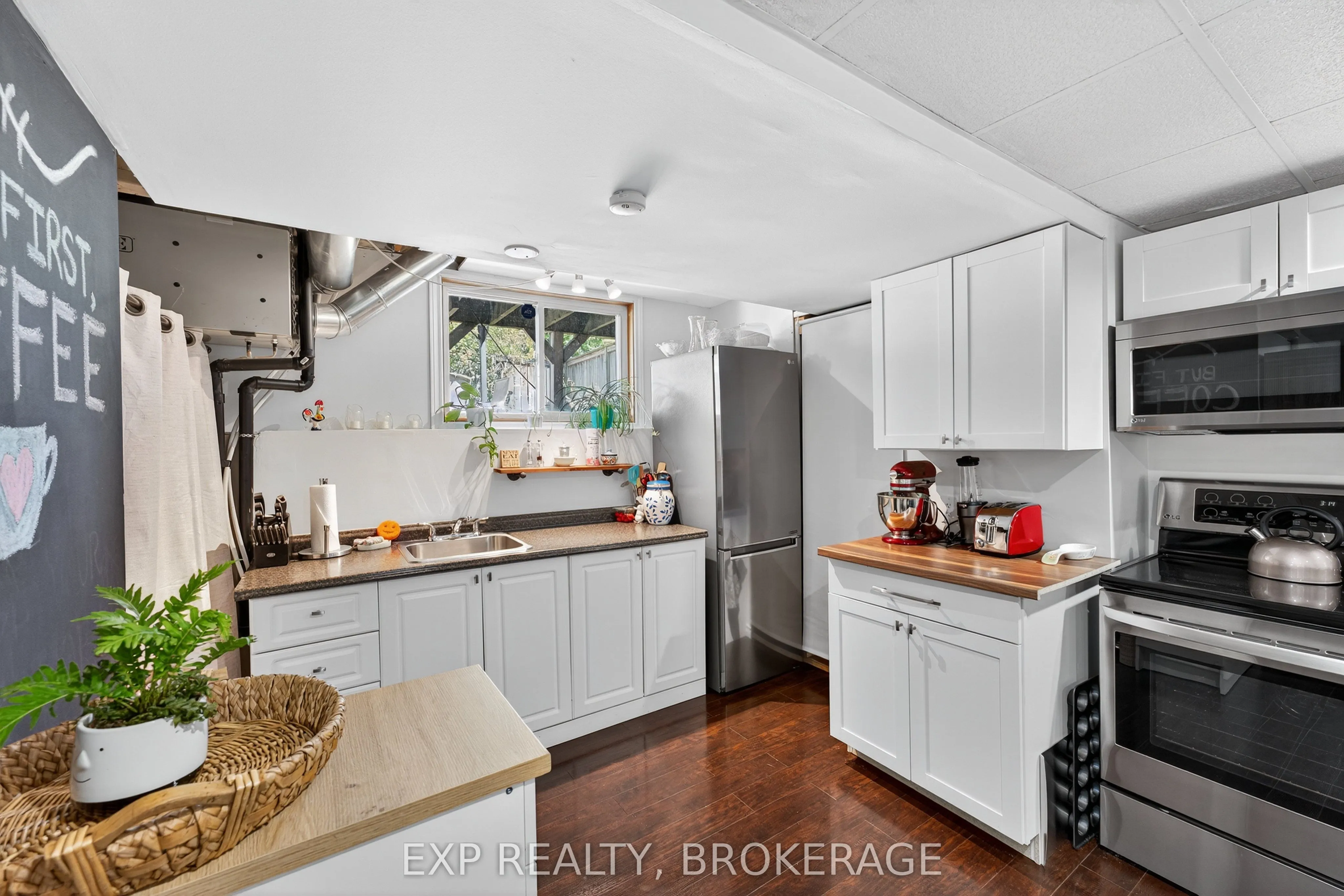 790 PEACHWOOD Street