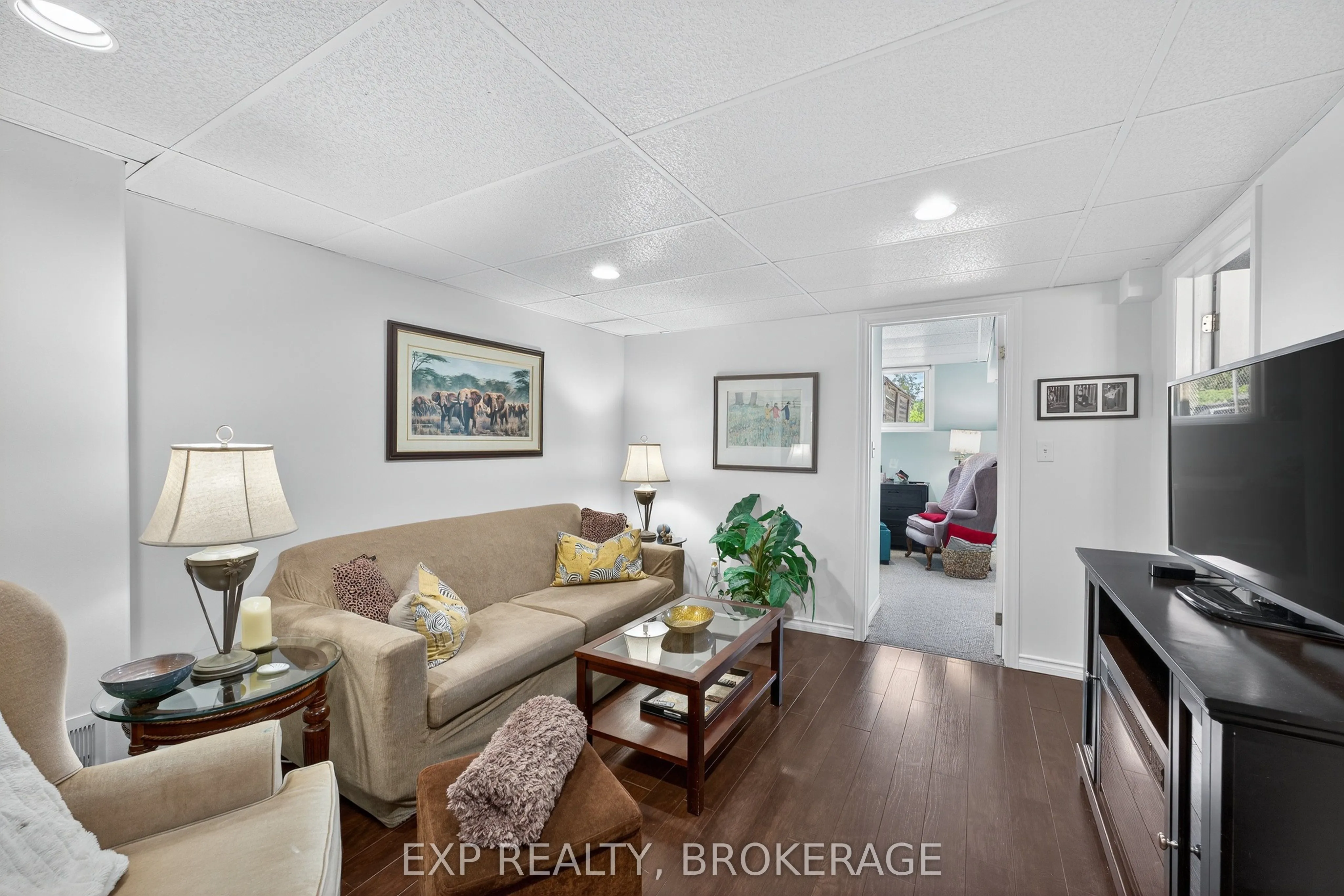 790 PEACHWOOD Street