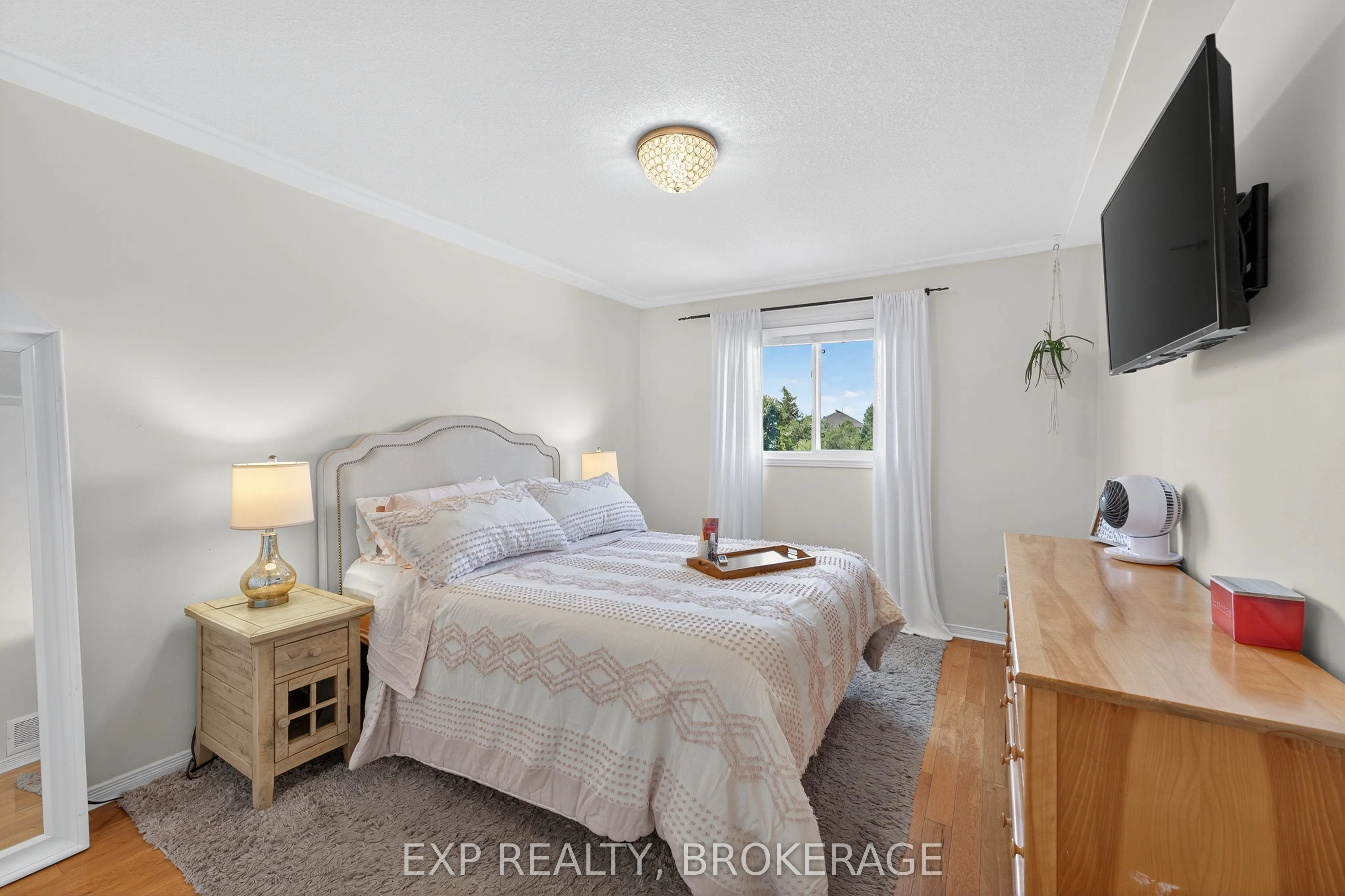 790 PEACHWOOD Street