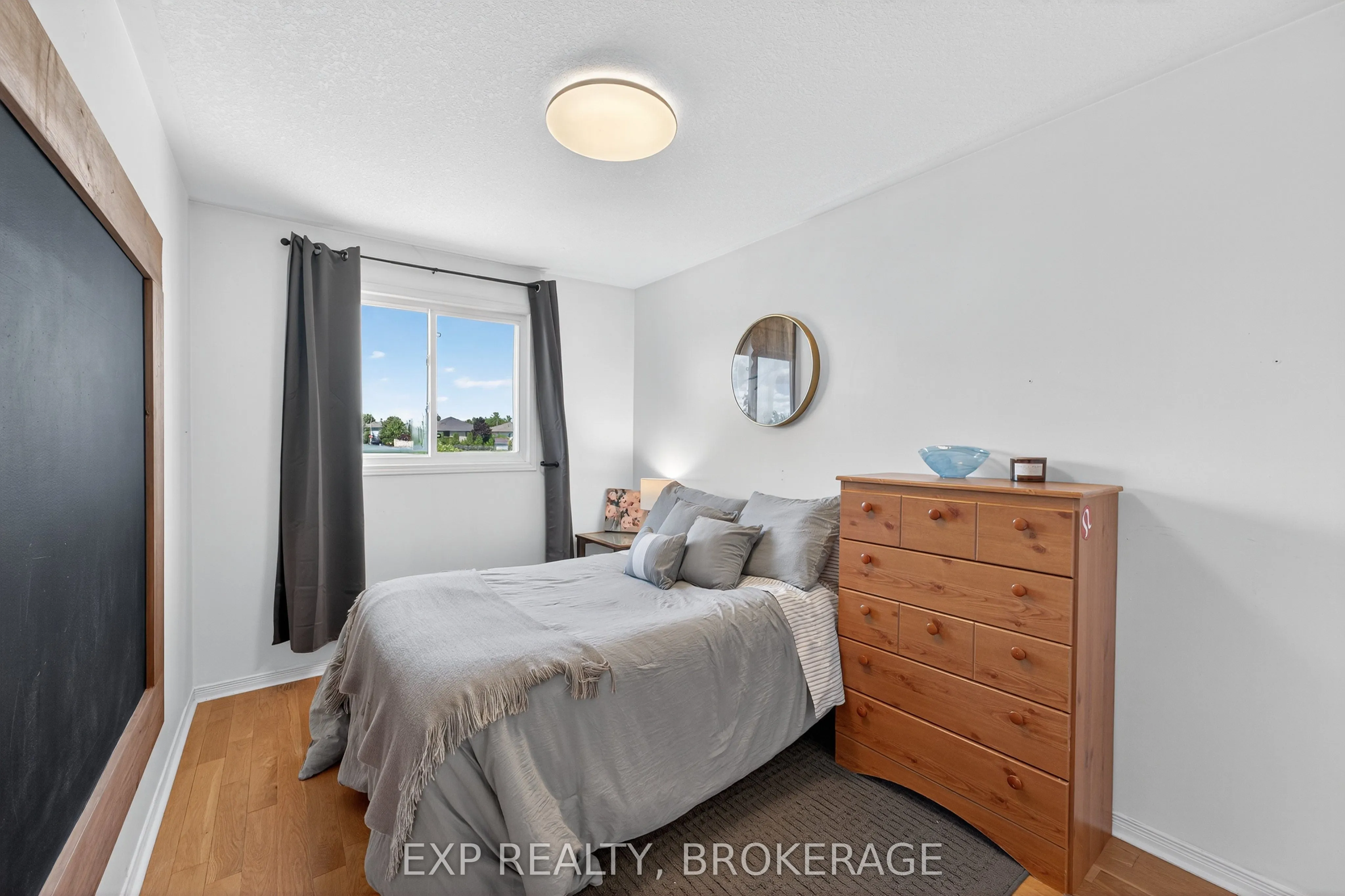 790 PEACHWOOD Street