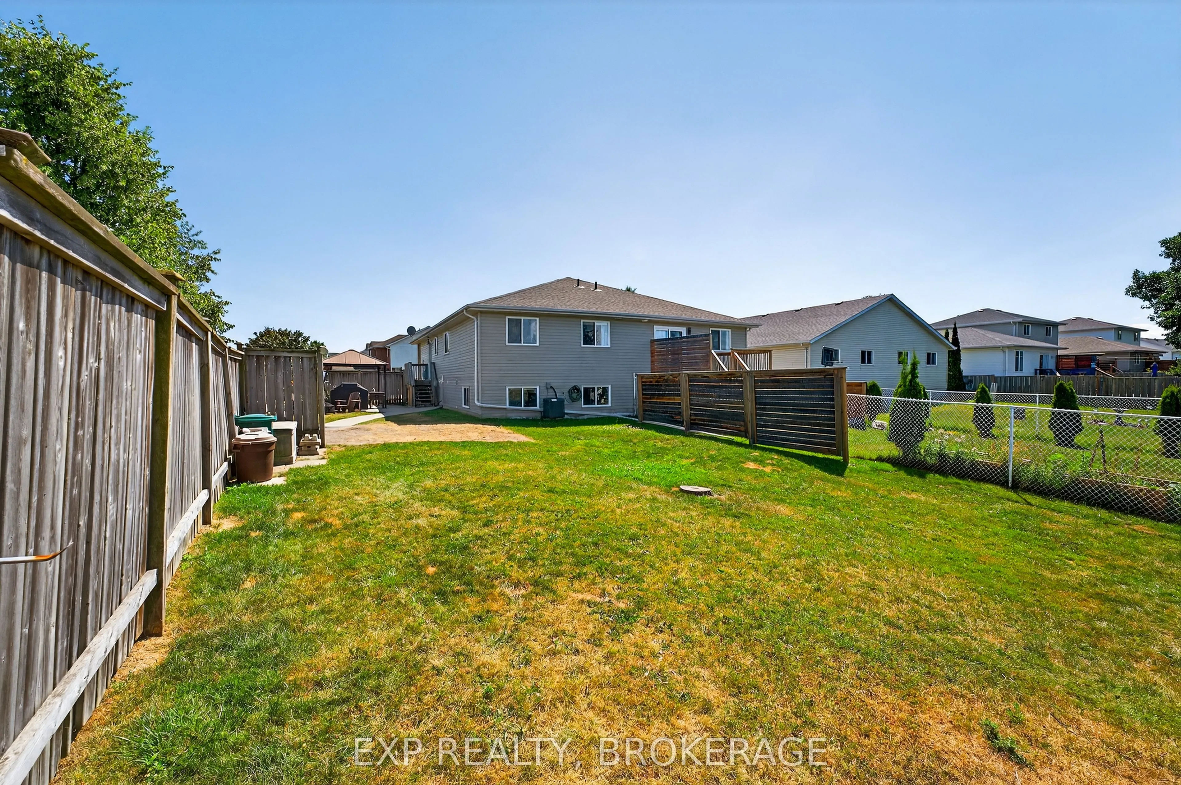 790 PEACHWOOD Street