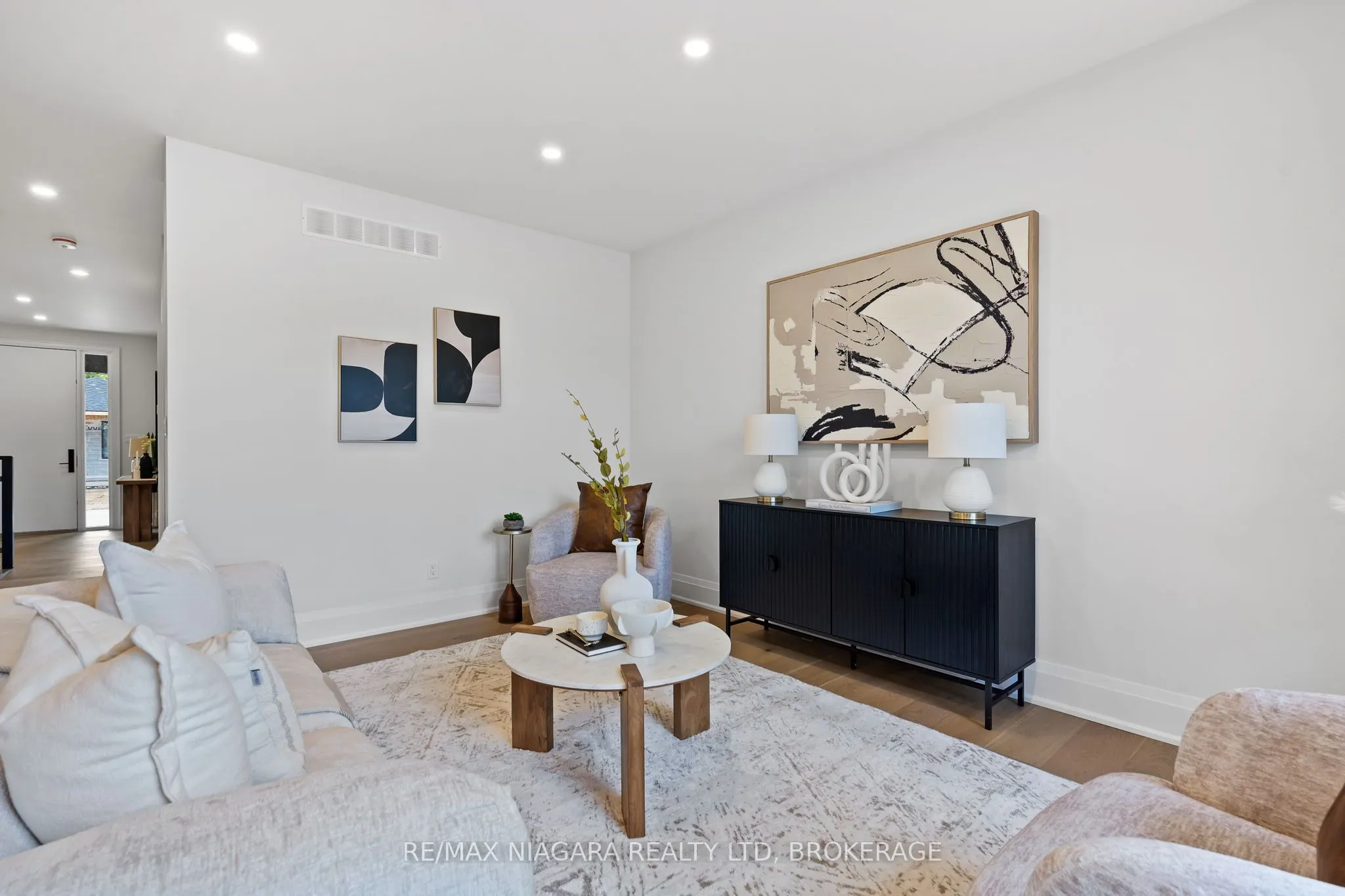 16 Accursi Crescent