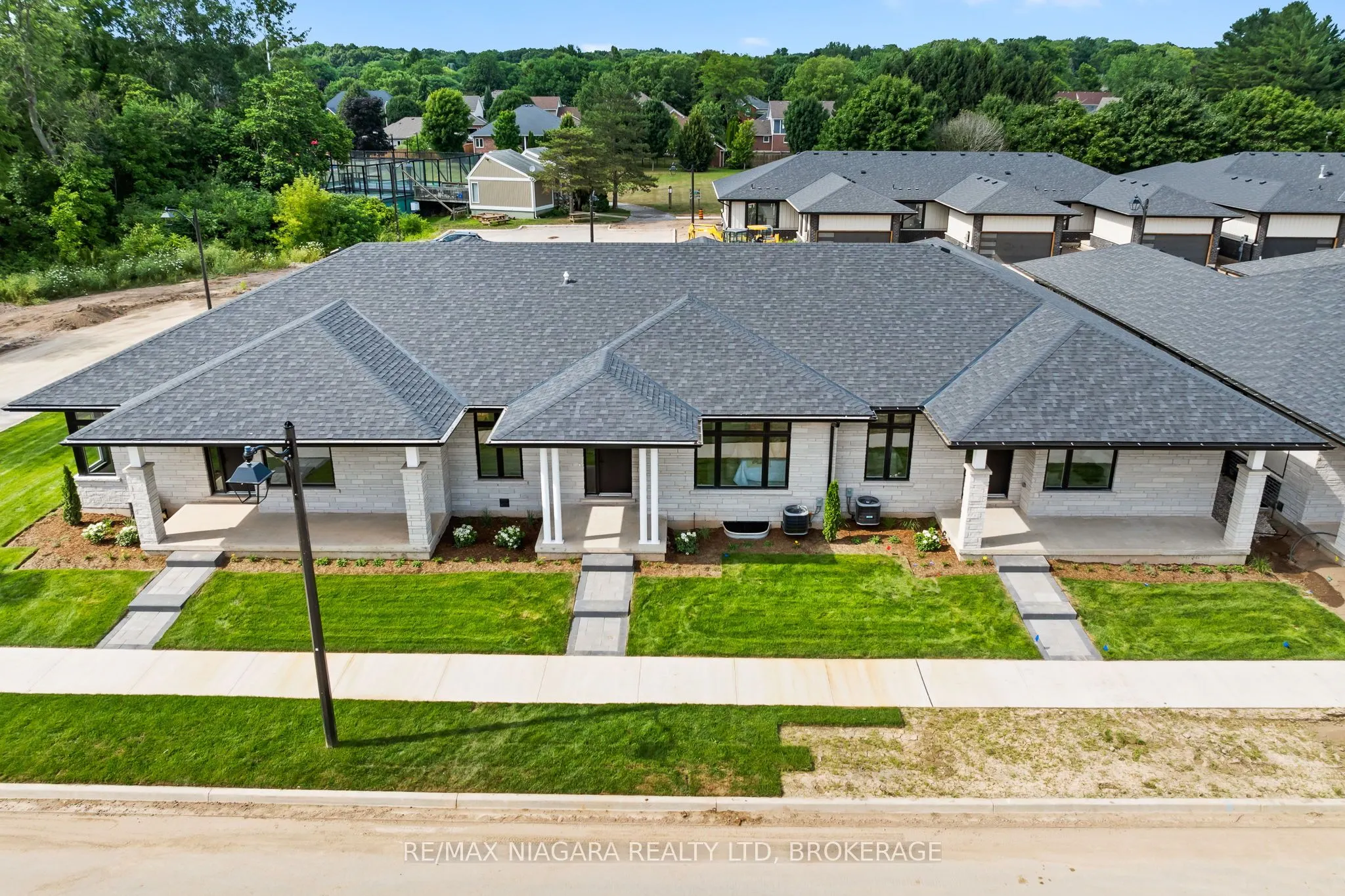 16 Accursi Crescent