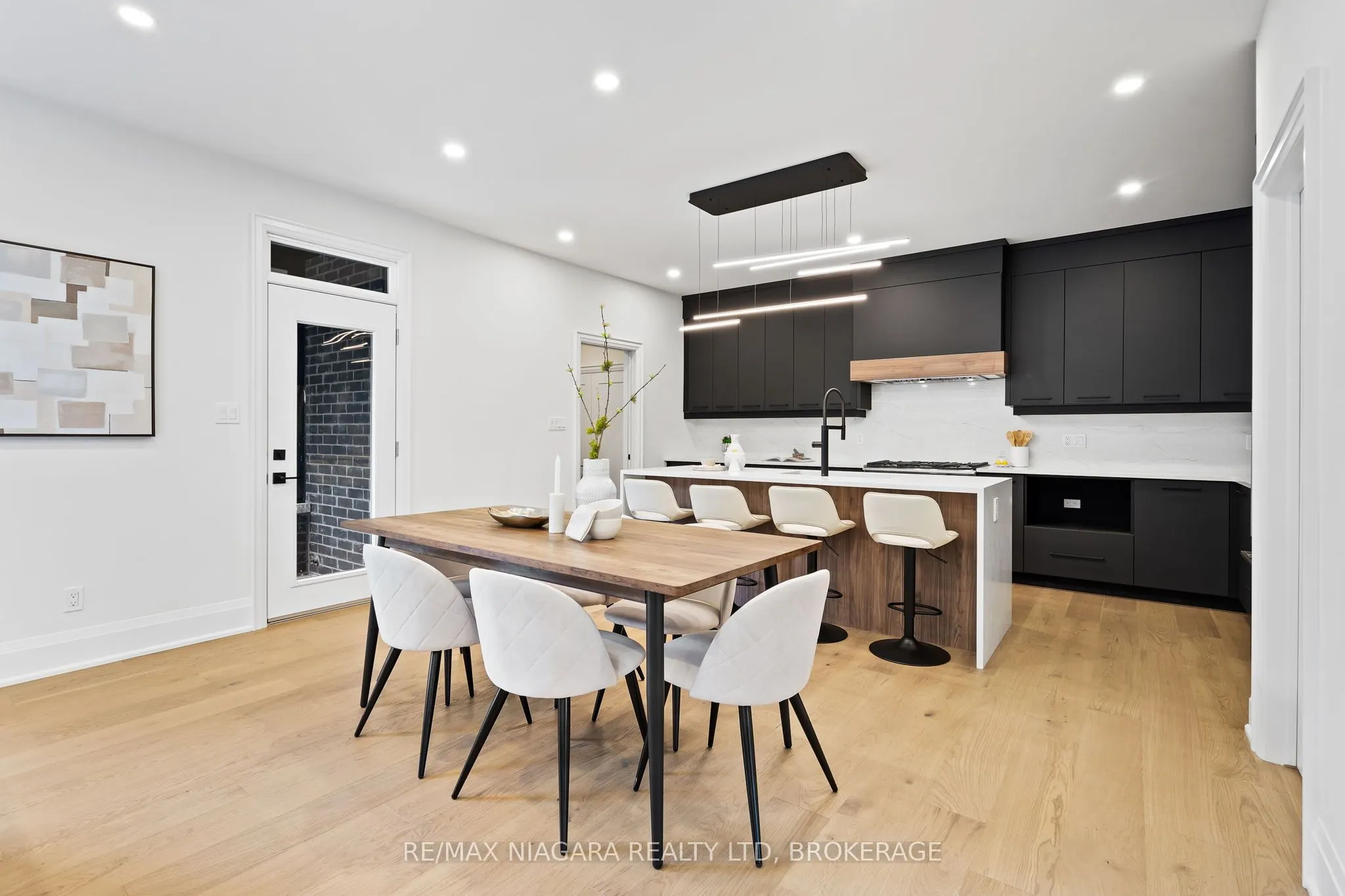 16 Accursi Crescent