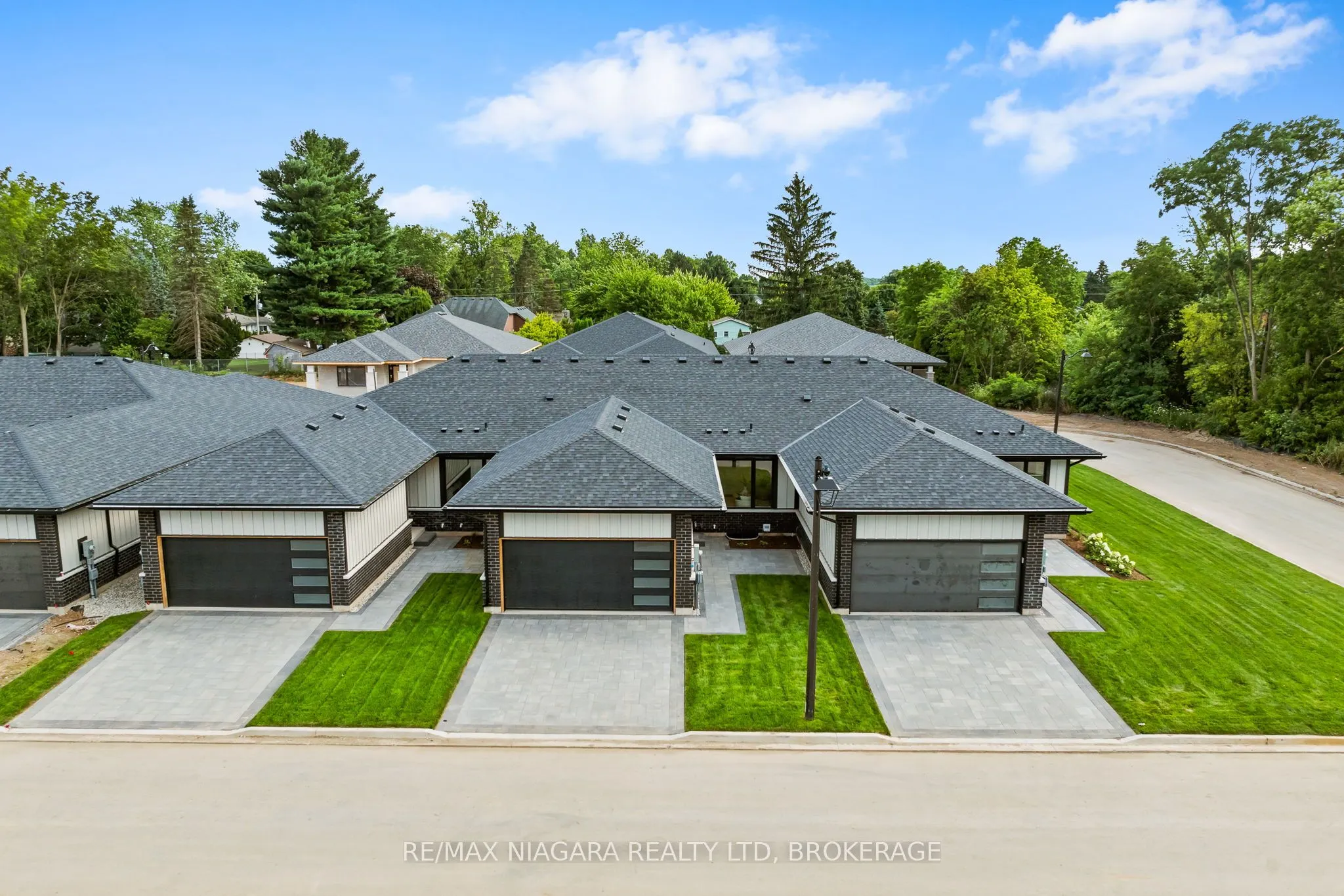 16 Accursi Crescent