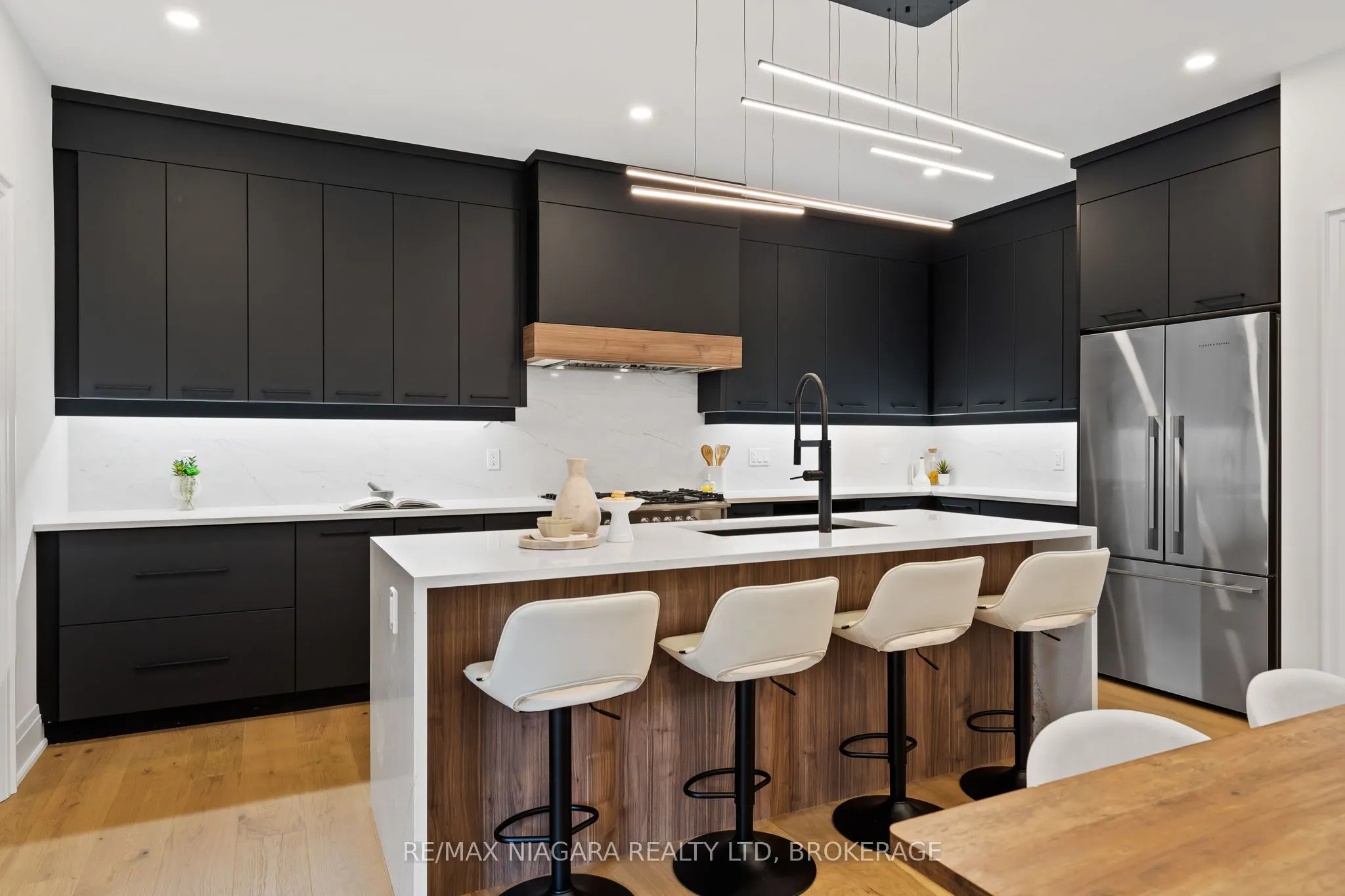 16 Accursi Crescent