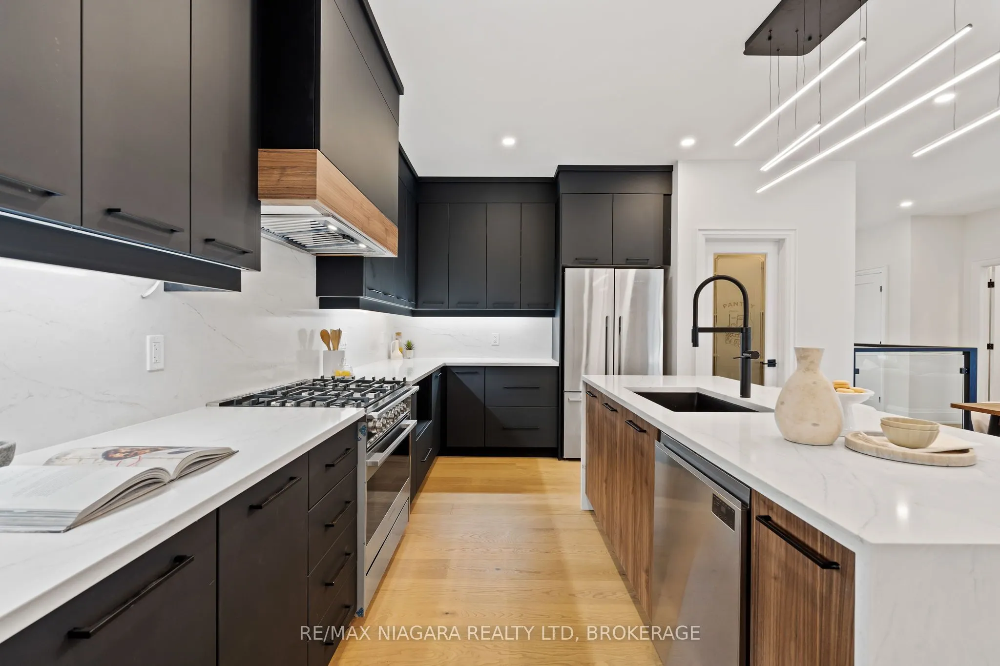 16 Accursi Crescent