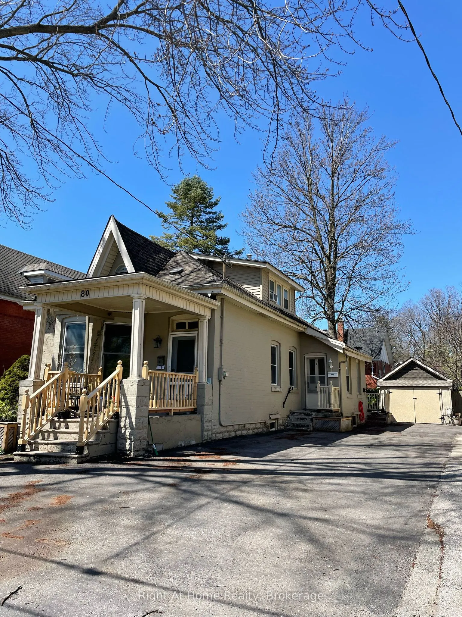 80 Byron Avenue E
