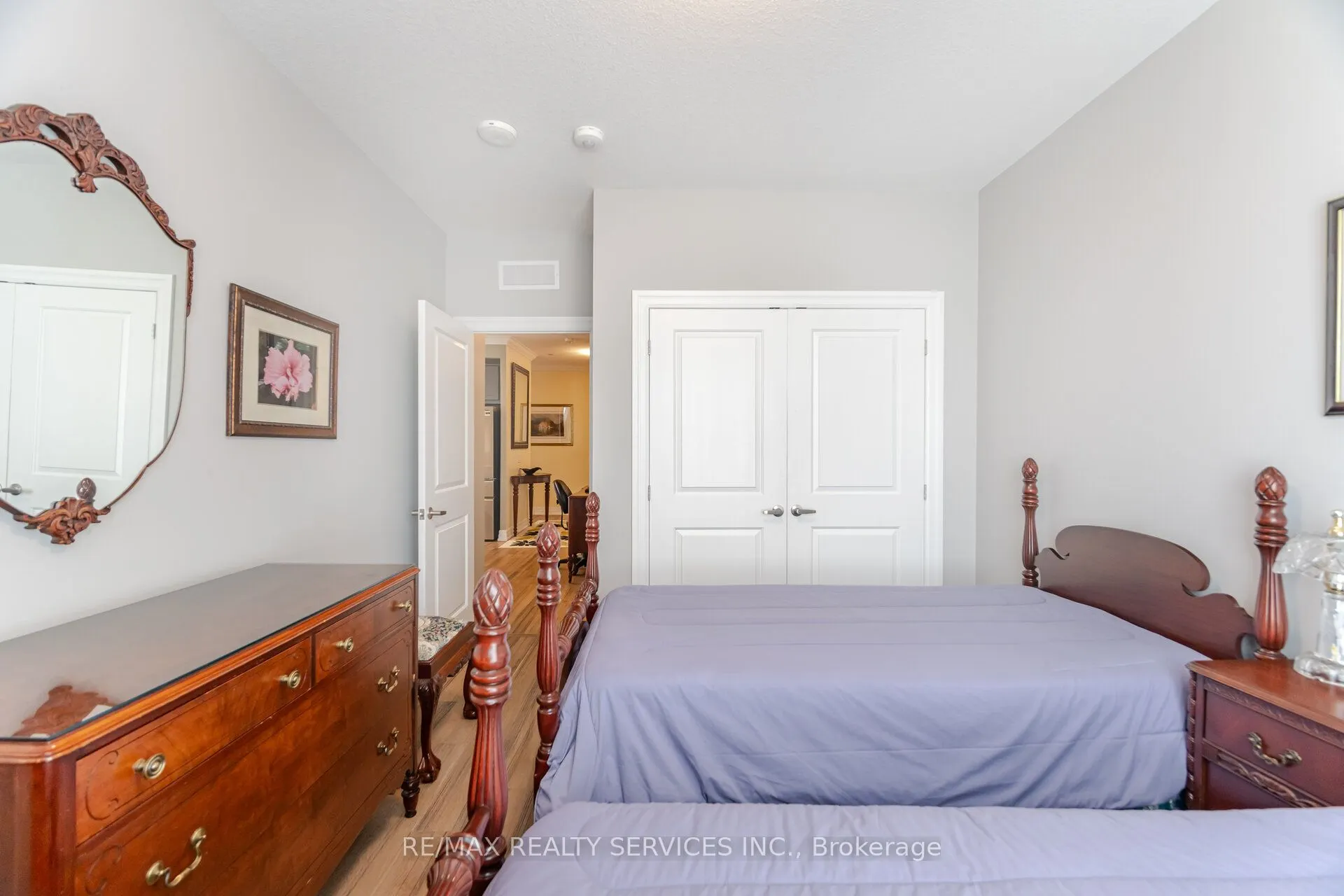 1880 Gordon Street, #605