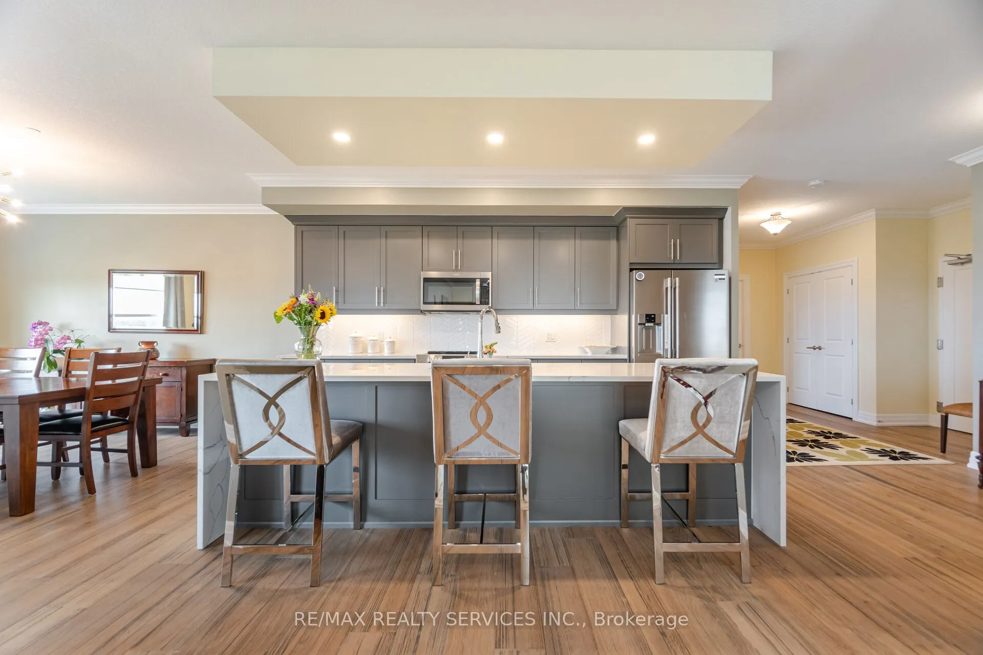 1880 Gordon Street, #605